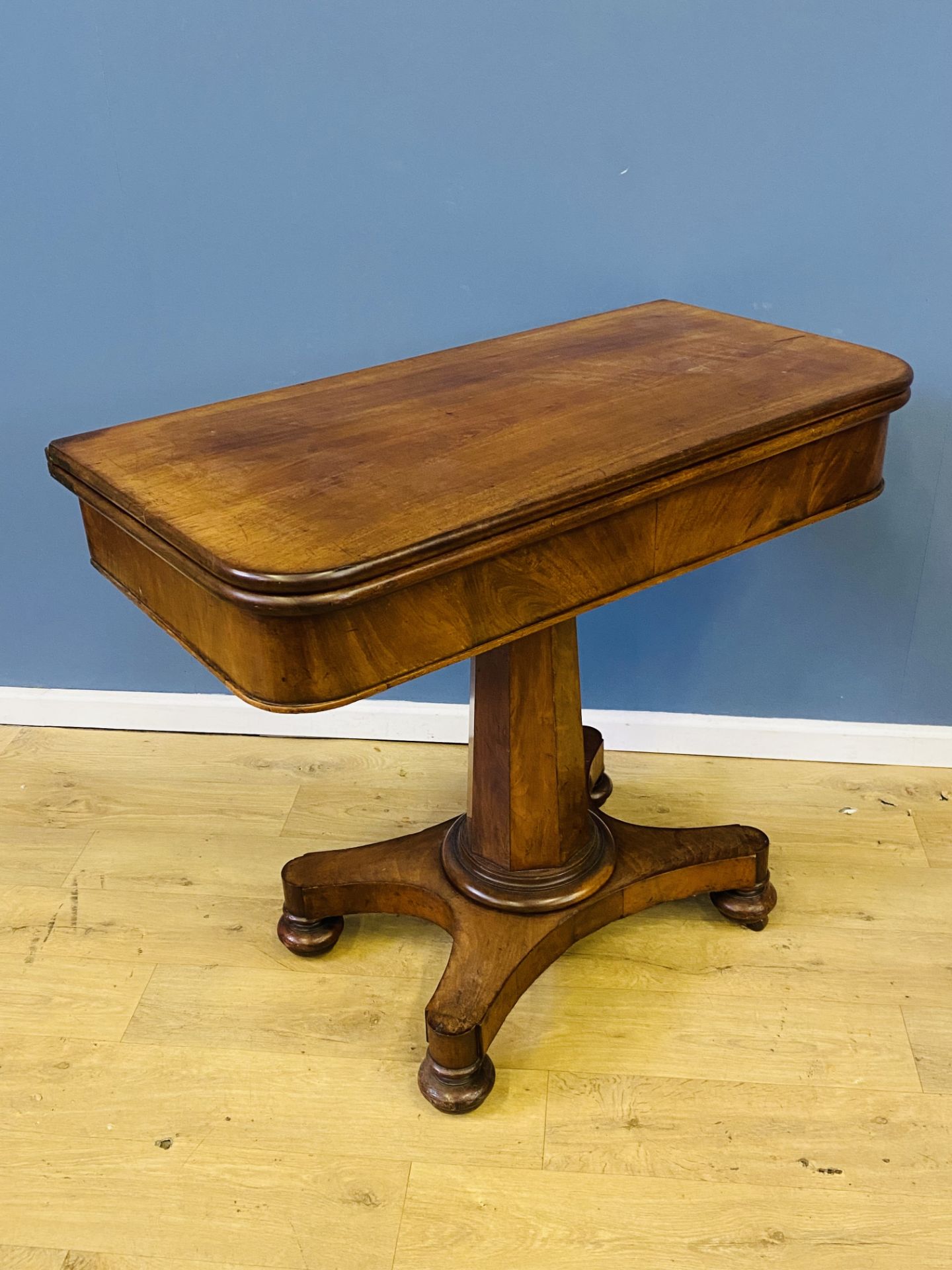 Victorian mahogany tea table - Image 2 of 7