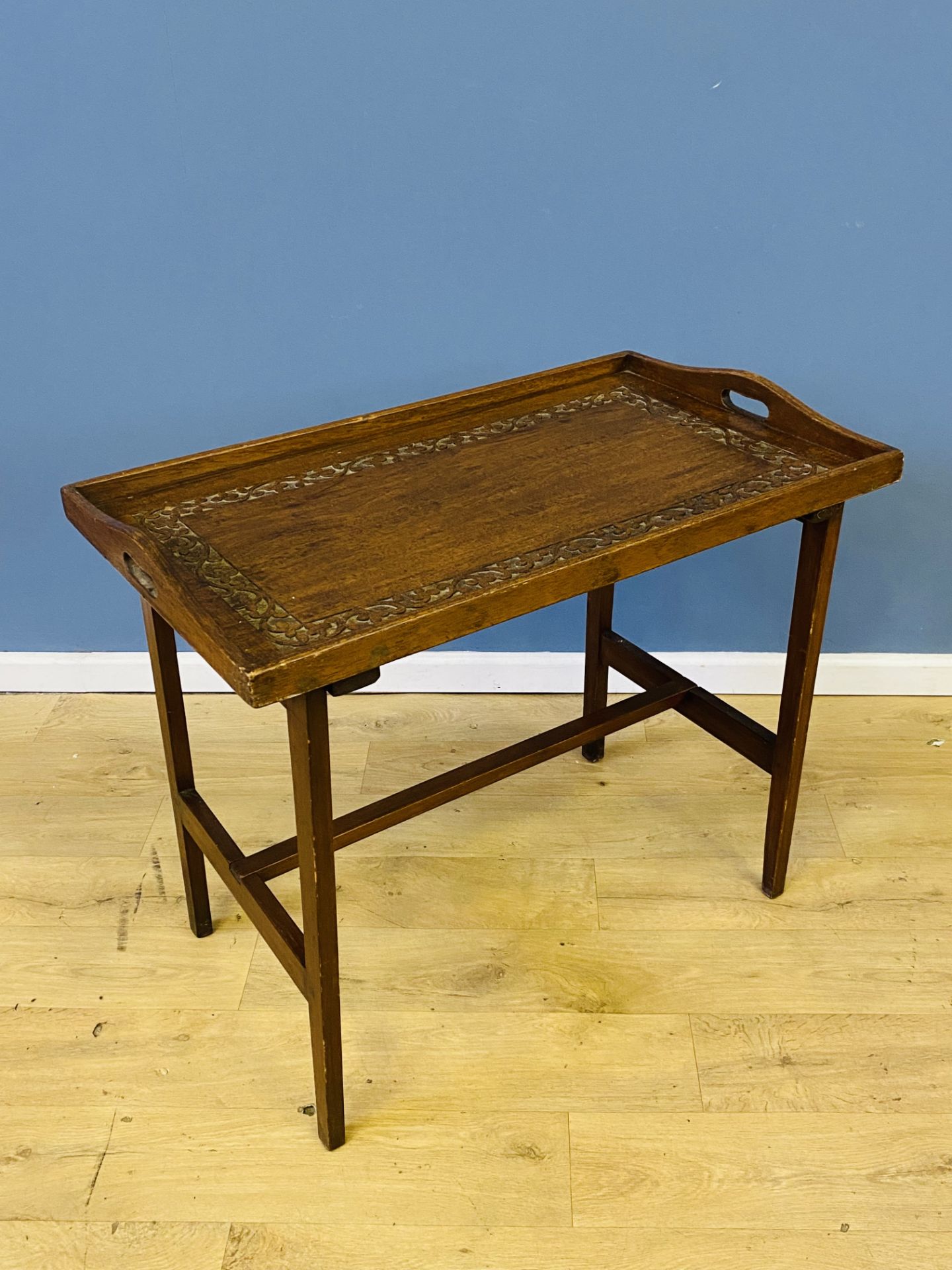 Carved mahogany tray top table - Image 7 of 8