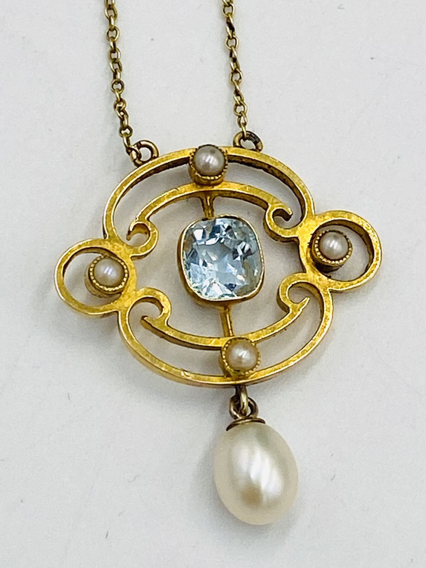 15ct gold pendant necklace
