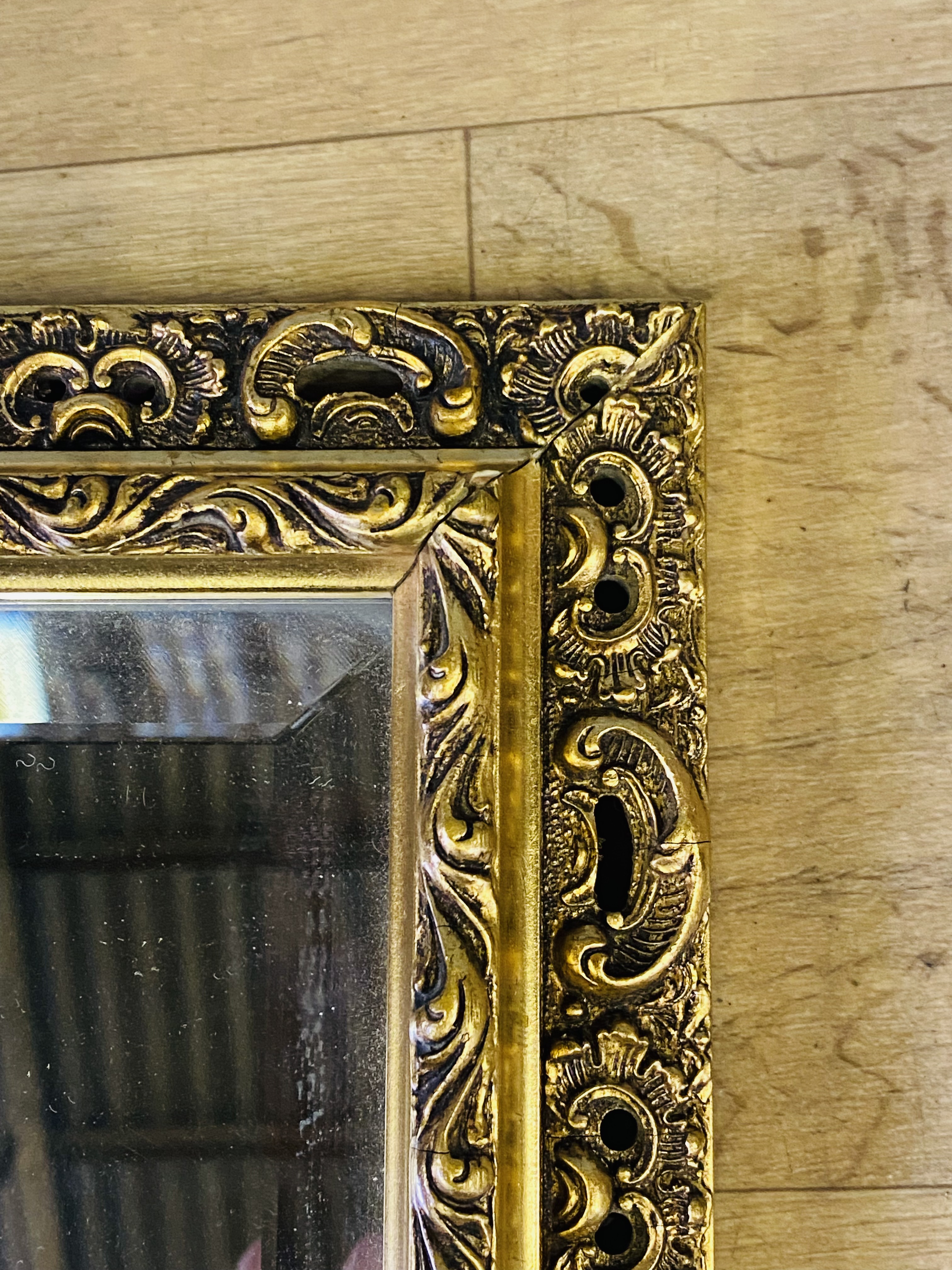 Gilt framed wall mirror - Image 3 of 4