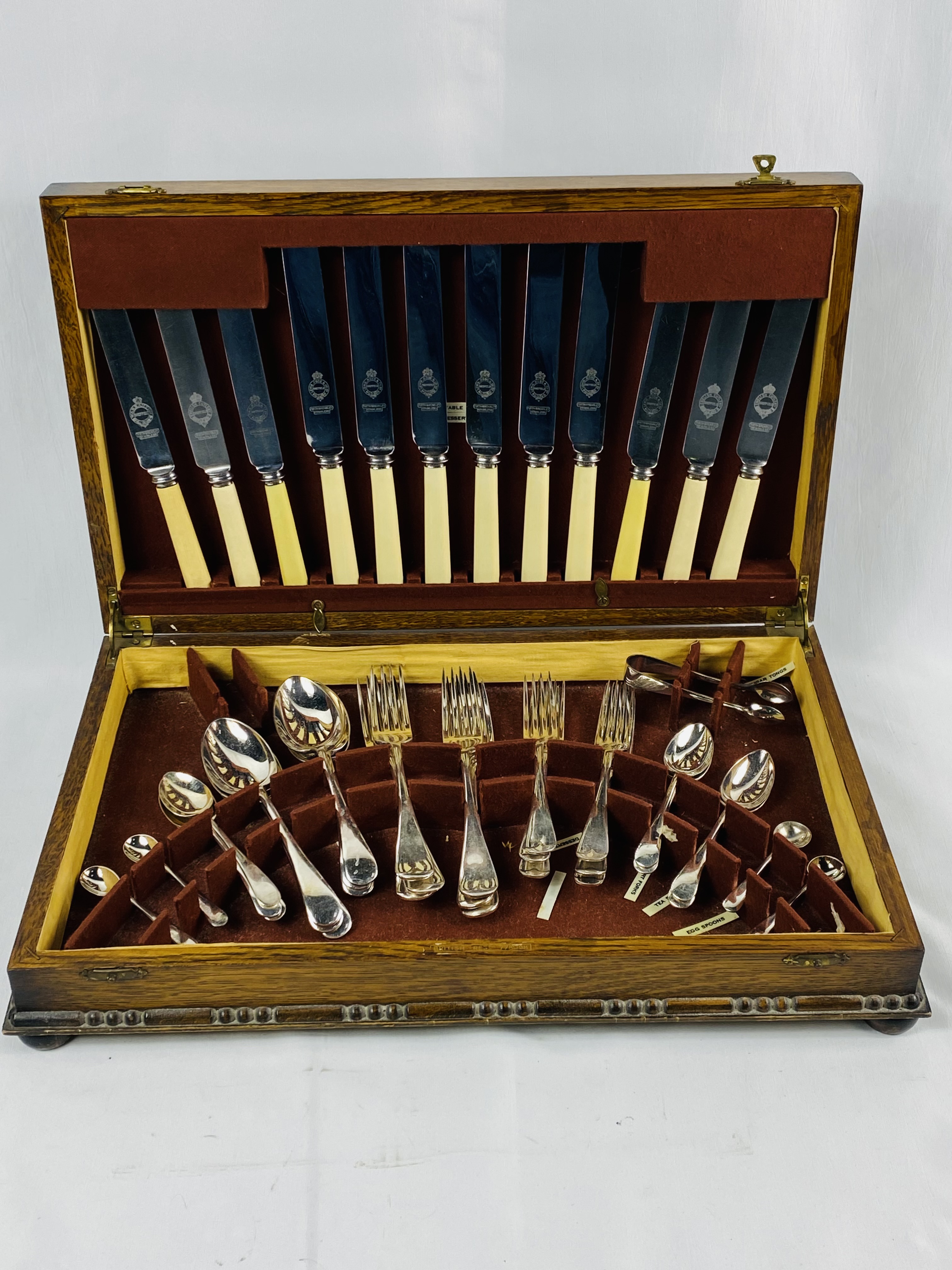 Canteen of silver plate cutlery