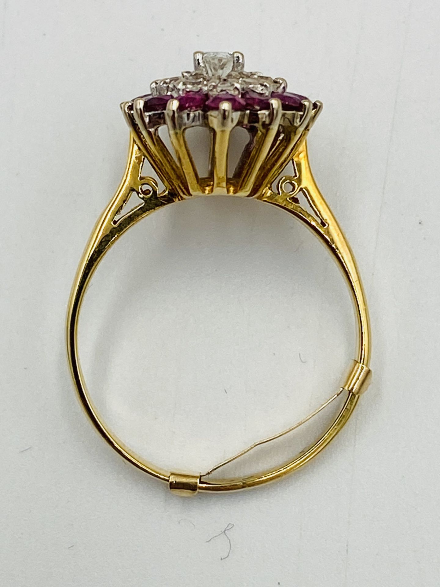 9ct gold ring set with diamonds and pink sapphires - Image 4 of 6