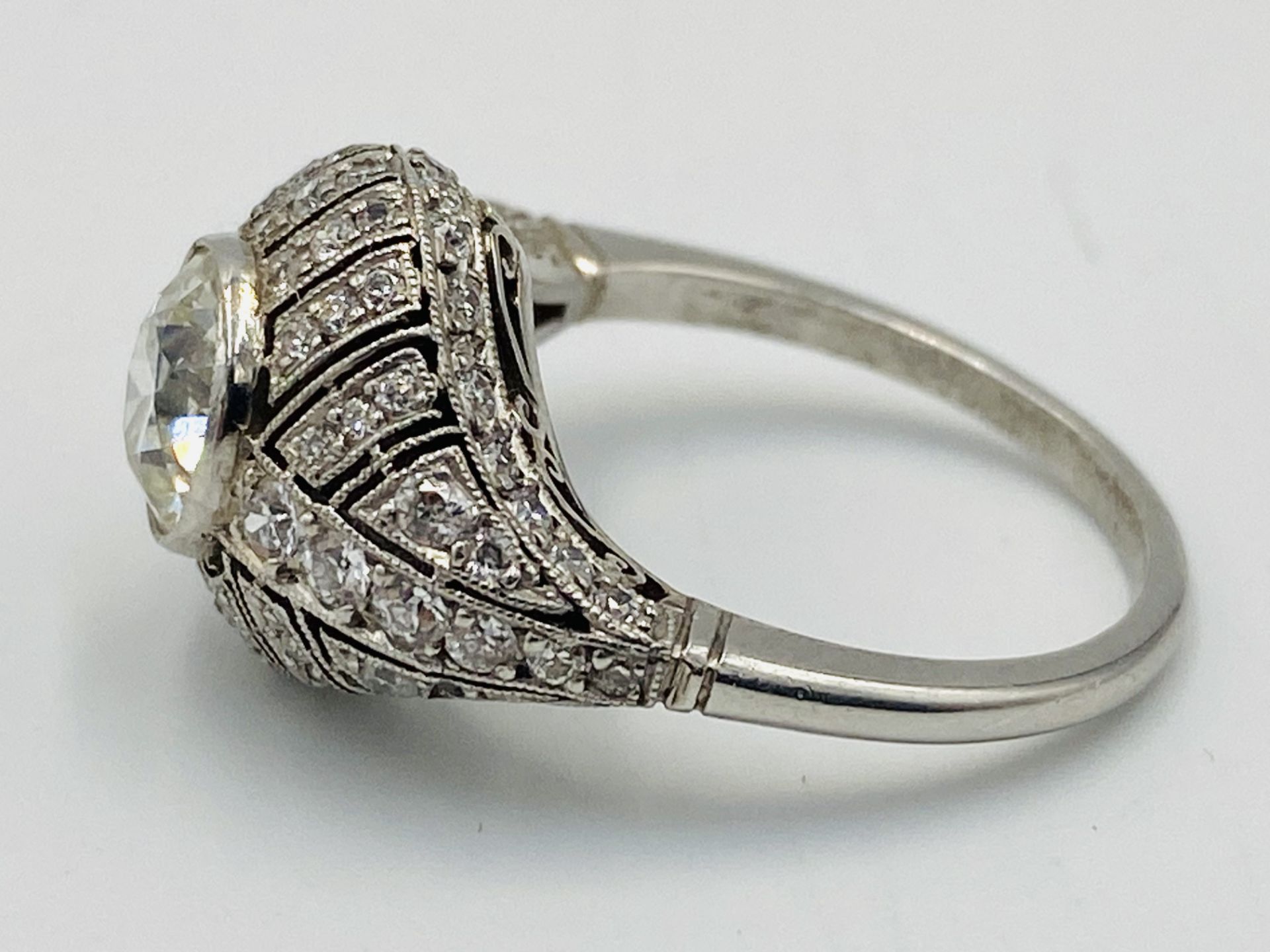Platinum and diamond ring - Image 3 of 6