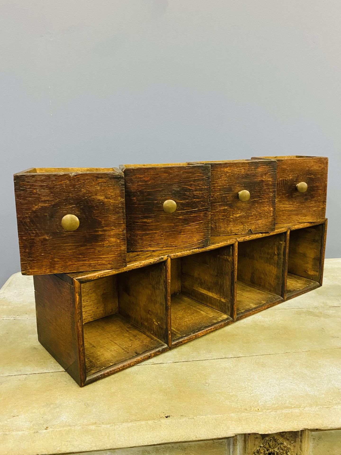 Antique oak bank of spice drawers - Image 5 of 7
