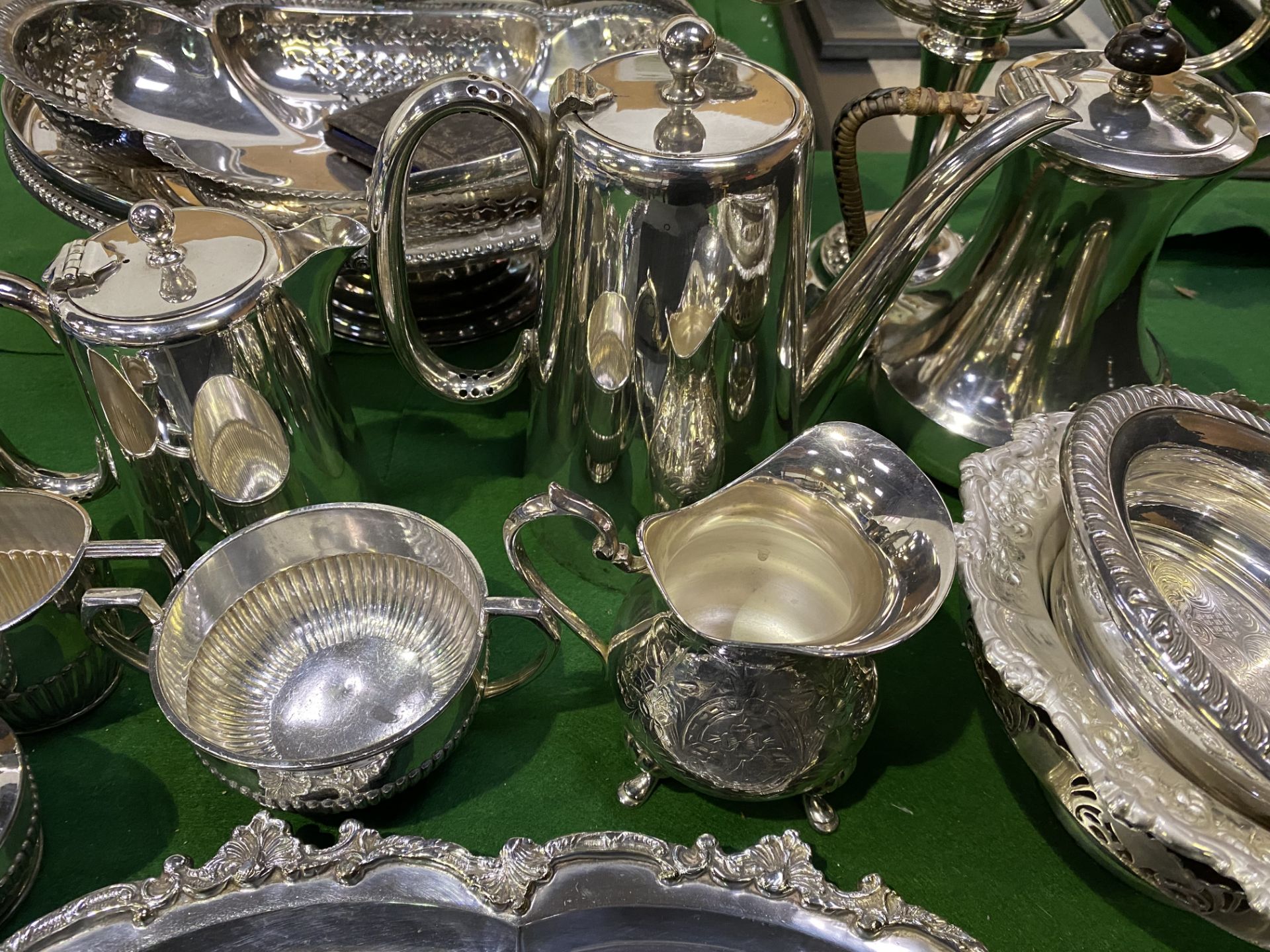 Quantity of silver plate - Image 2 of 3