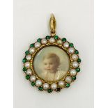Portrait pendant with pearl and emerald surround