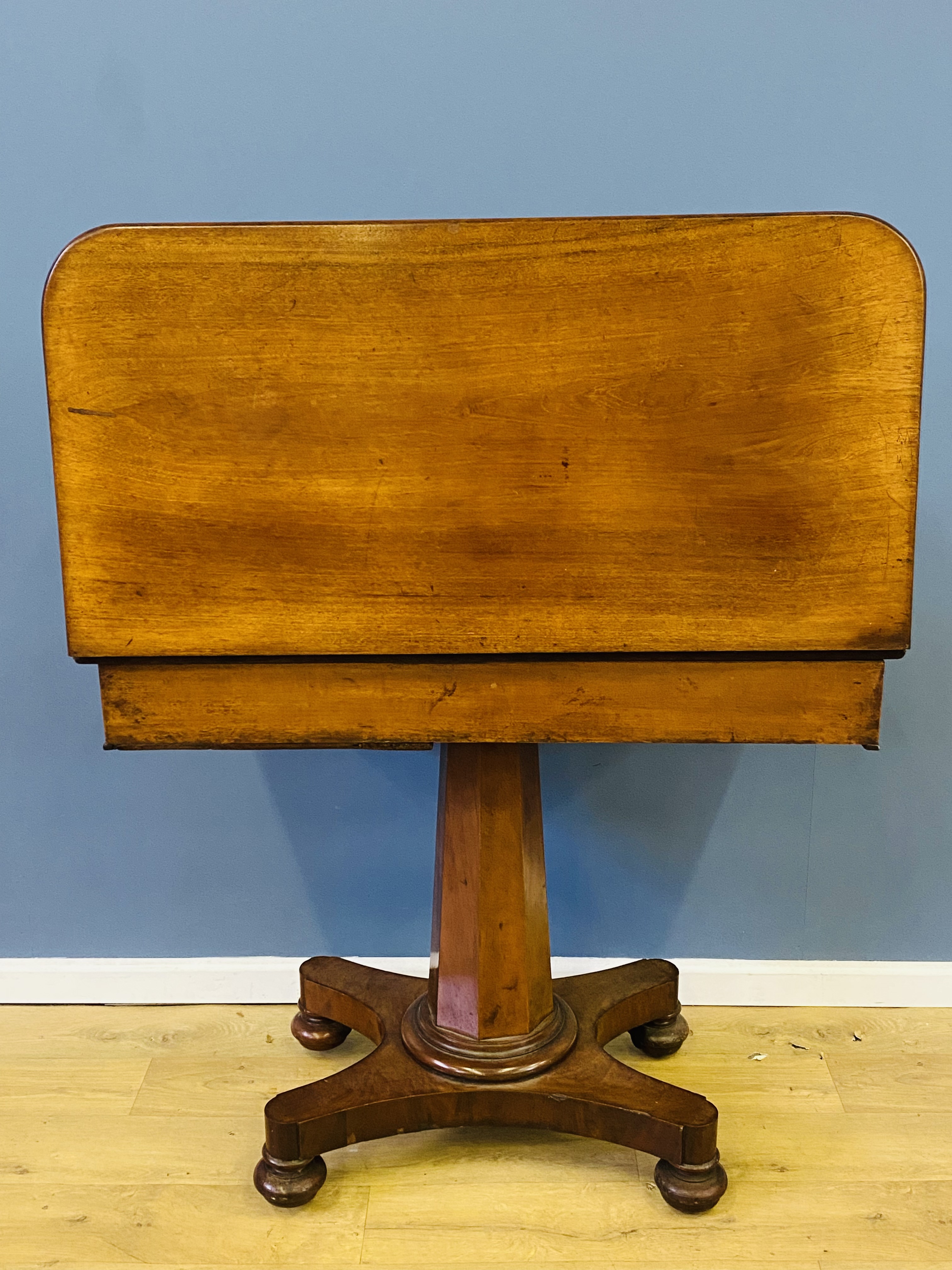 Victorian mahogany tea table - Image 4 of 7