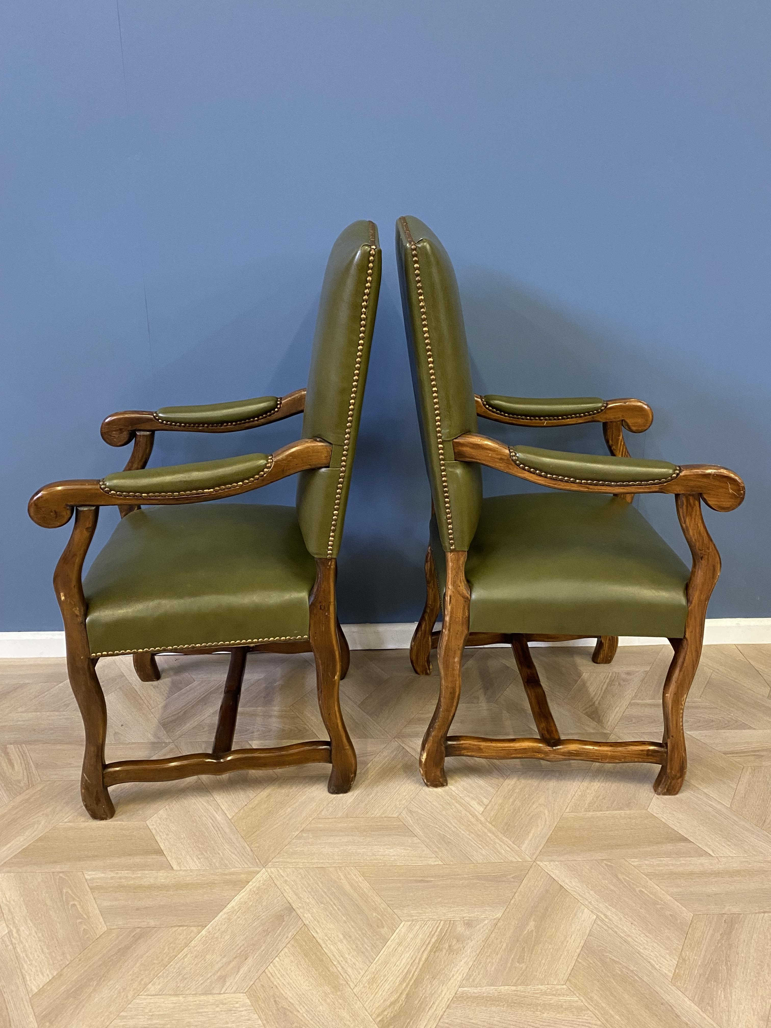 Pair of green leather open armchairs - Image 5 of 8