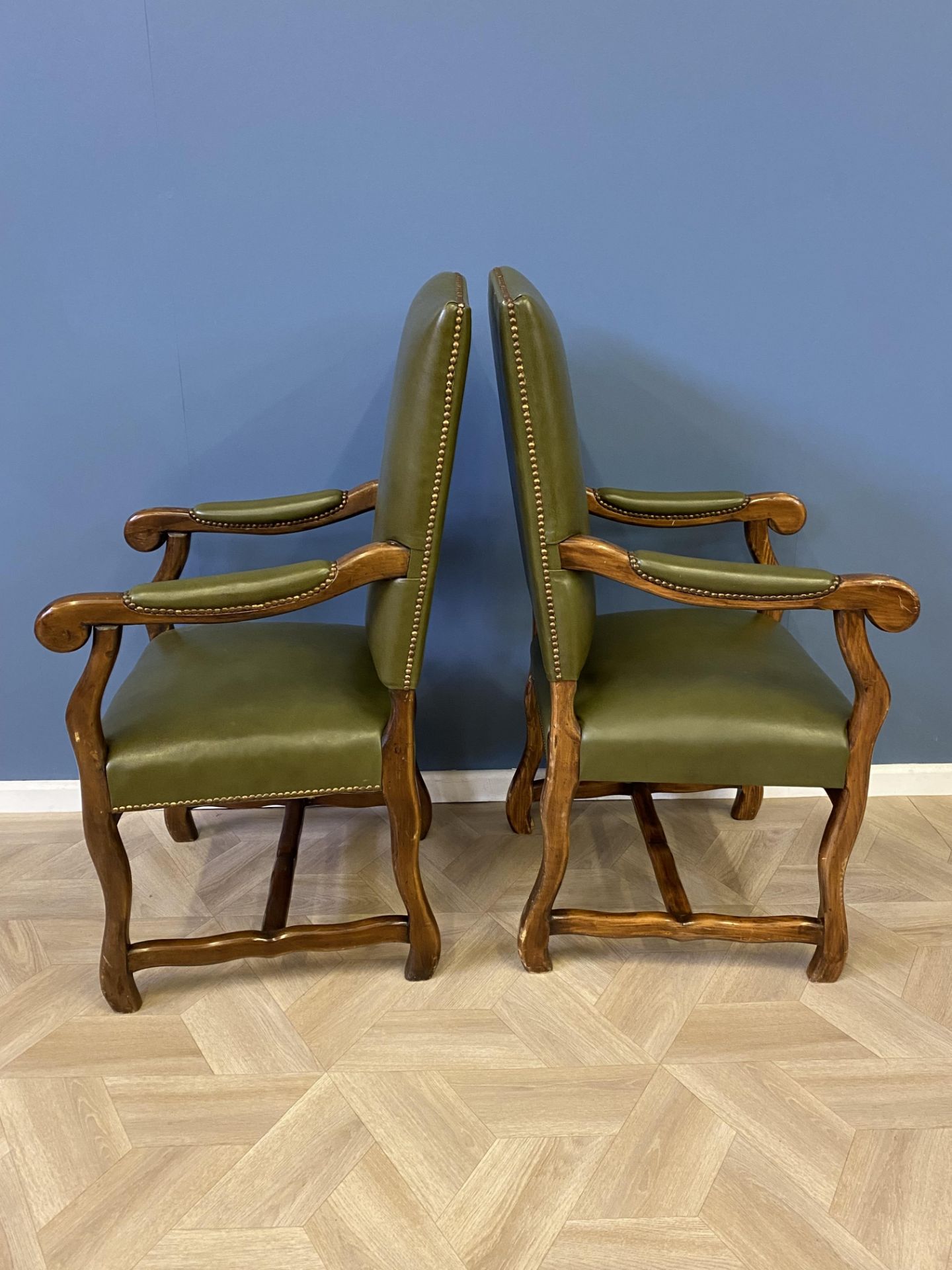 Pair of green leather open armchairs - Bild 5 aus 8