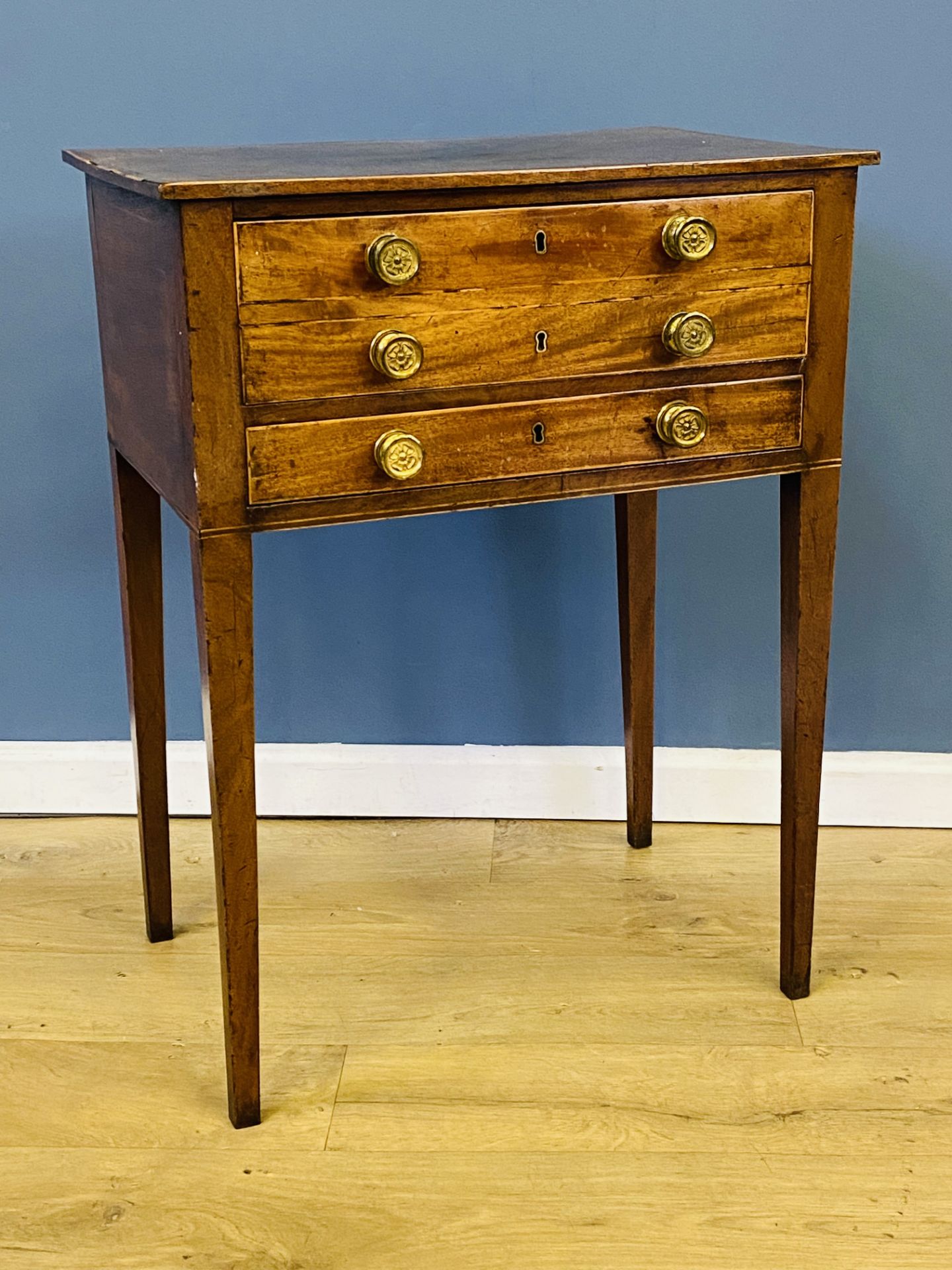 19th century mahogany lamp table - Image 2 of 5