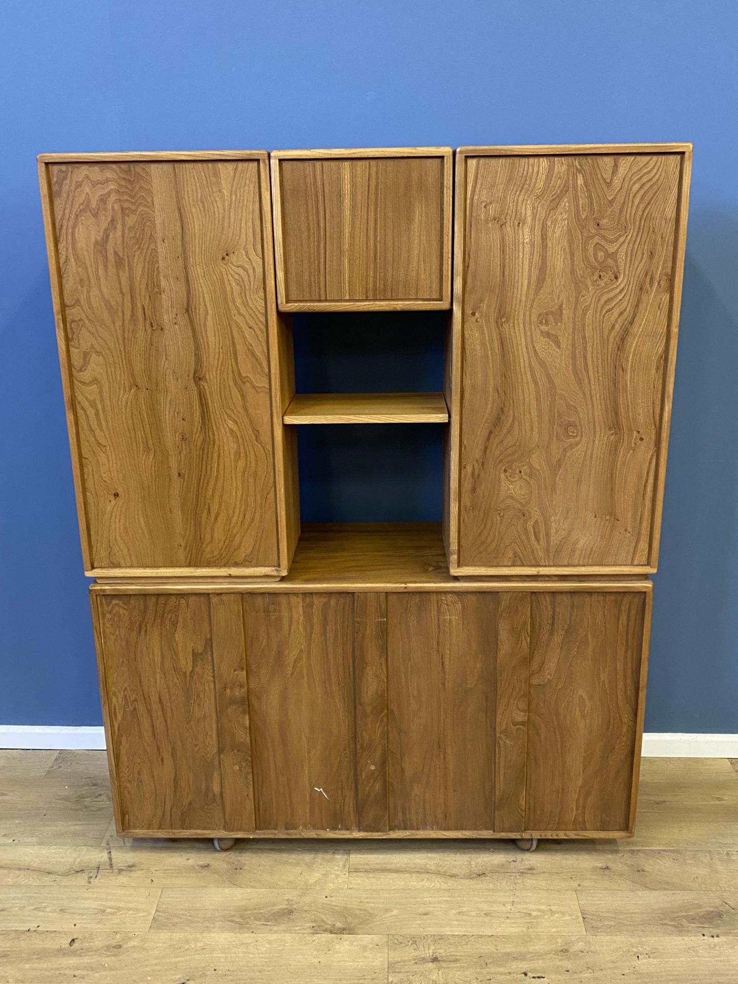 Ercol display cabinet - Image 6 of 7
