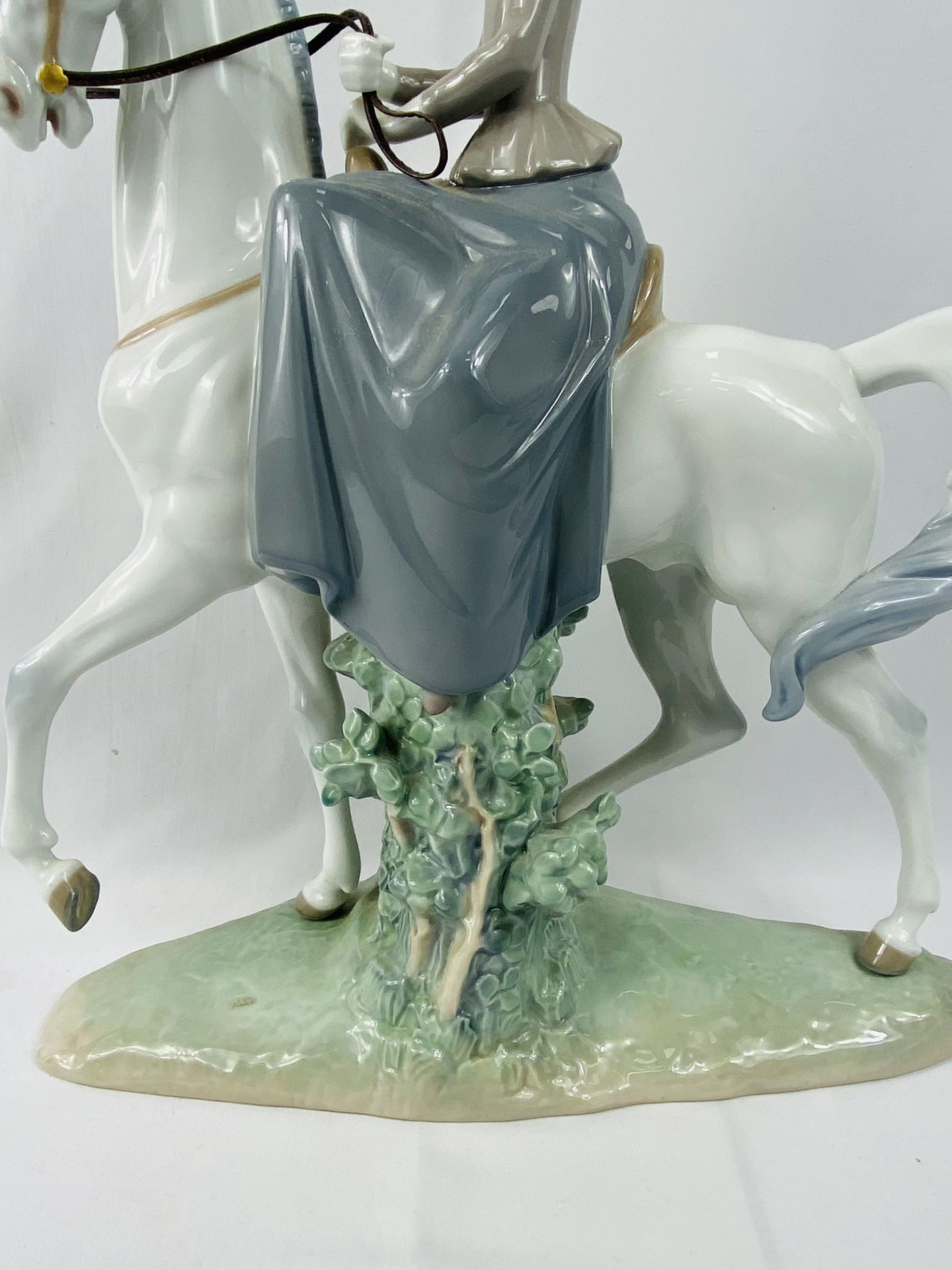 Lladro figure of a lady on horseback - Bild 4 aus 4