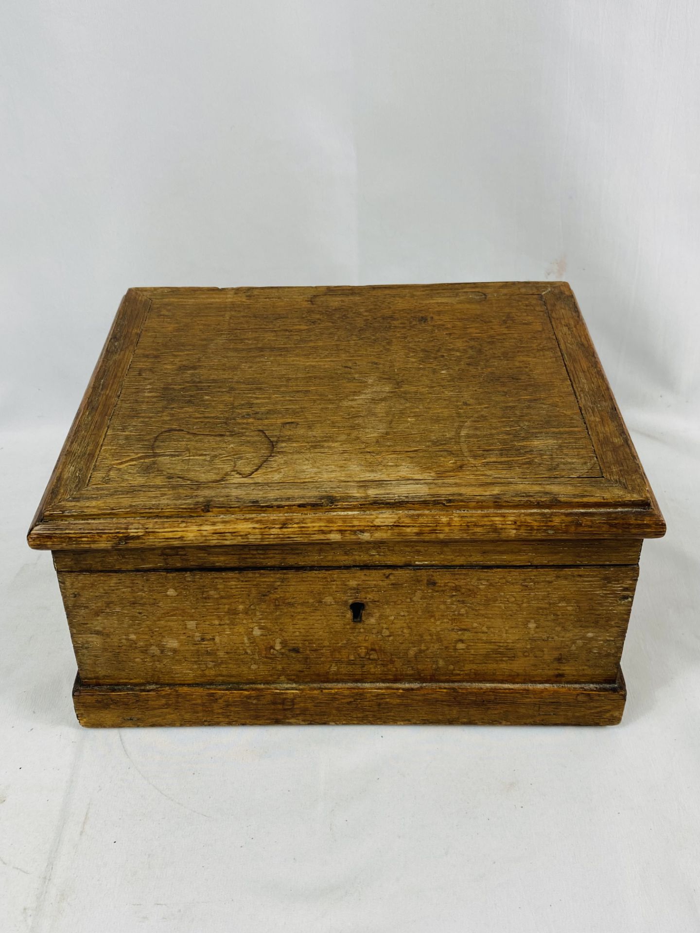 Walnut jewellery box - Image 4 of 8