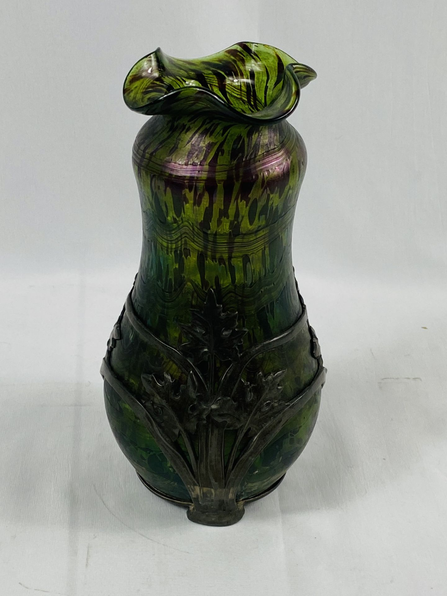 Early 20th century art nouveau green iridescent glass vase with pewter mount - Image 3 of 6