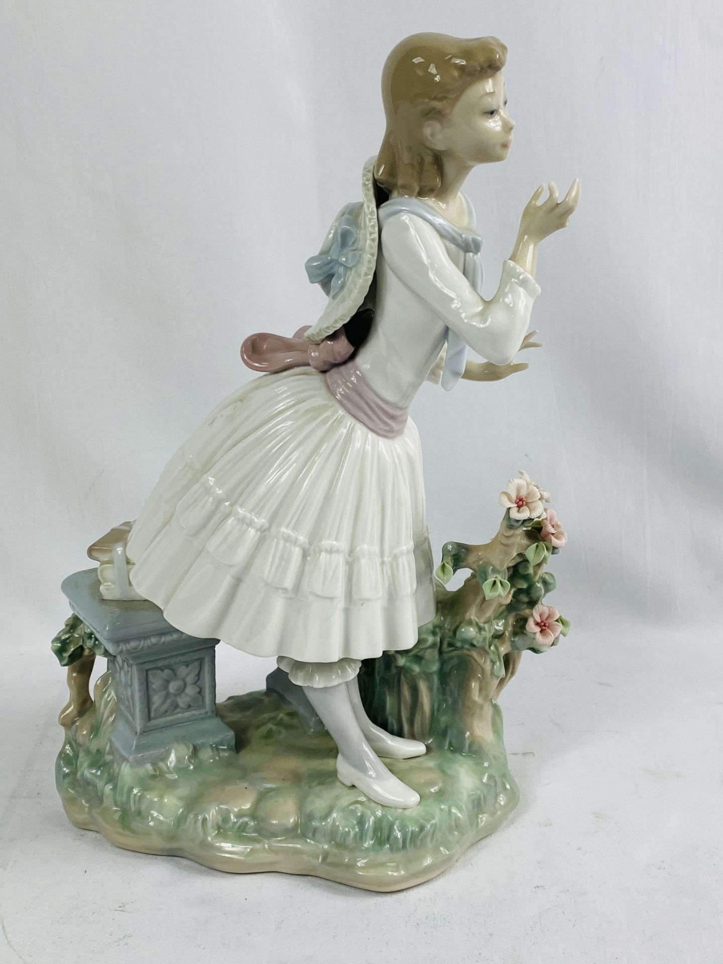 Two Lladro figurines - Image 6 of 9