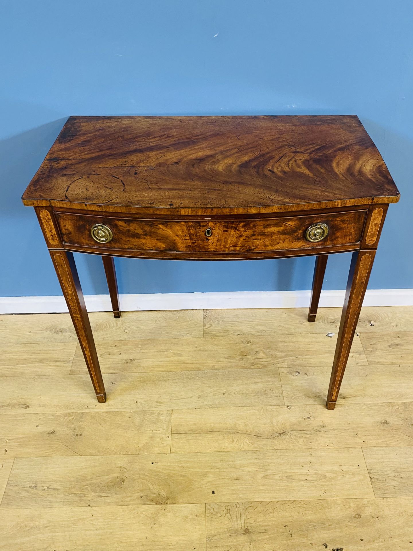 Georgian figured mahogany bow front side table - Image 3 of 7