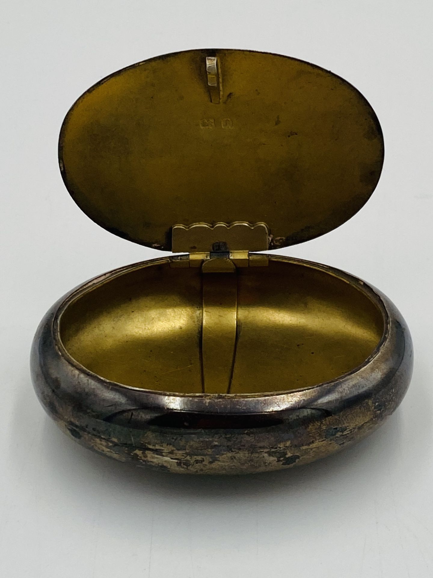 Oval silver snuff box, Birmingham 1905 - Image 3 of 8