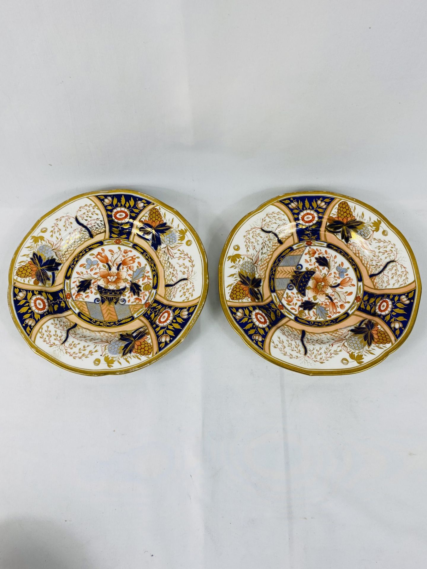 Crown Derby inkwell, two cabinet plates and bowls - Image 2 of 7