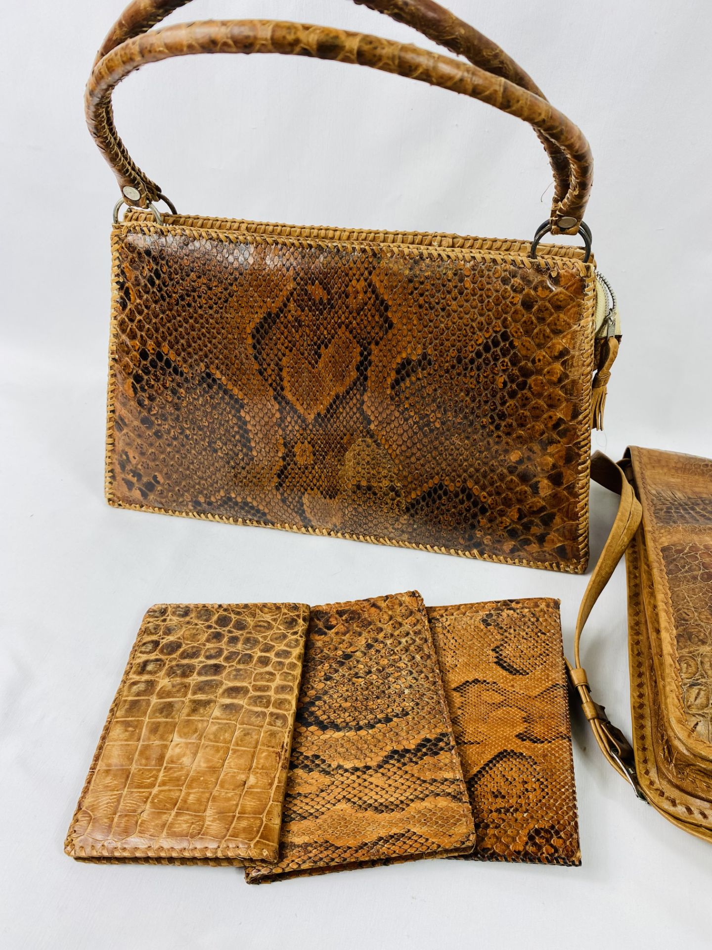 African crocodile handbag and other items. CITIES REGULATIONS APPLY TO THIS LOT. - Image 2 of 3