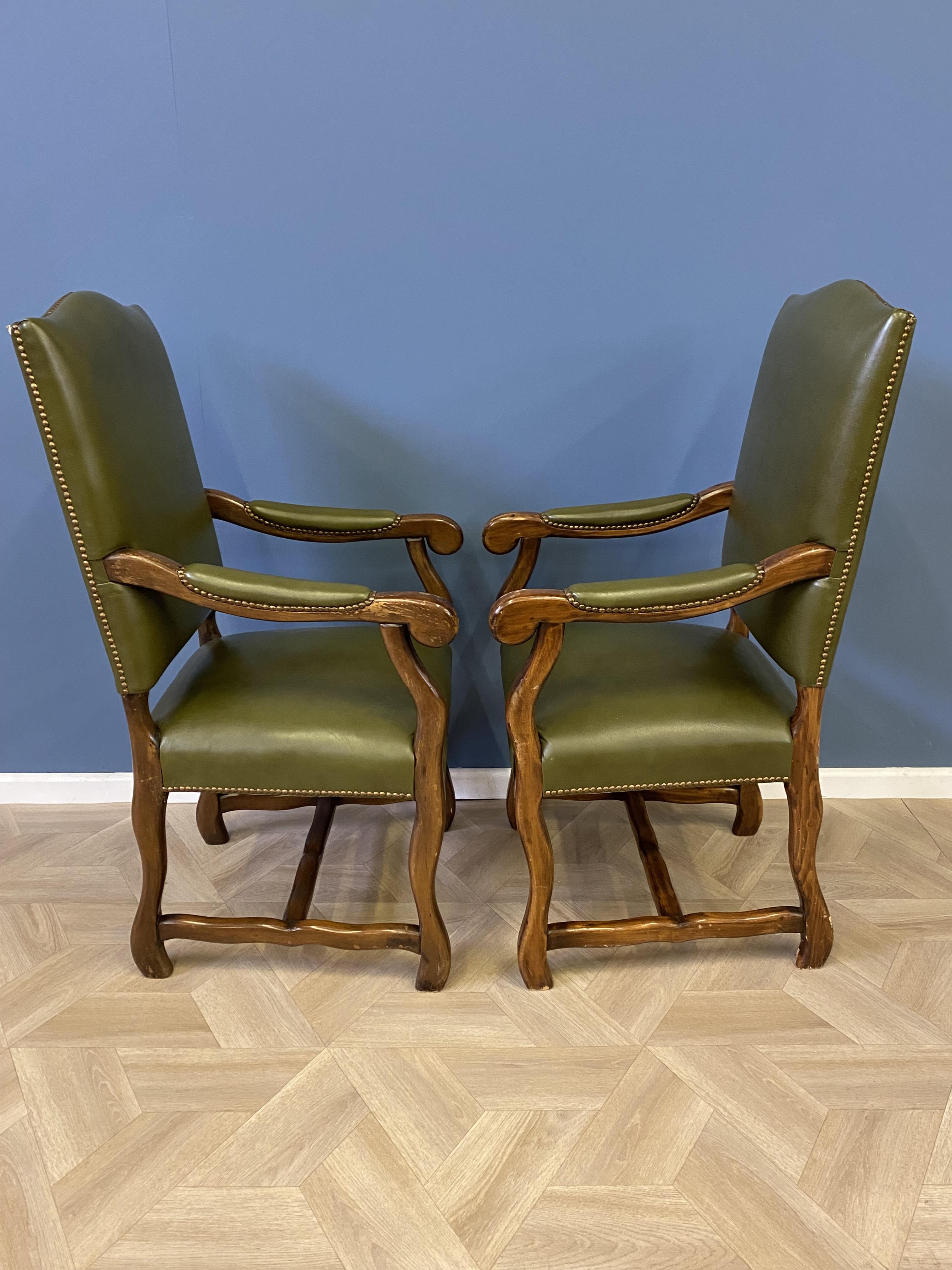 Pair of green leather open armchairs - Image 4 of 8