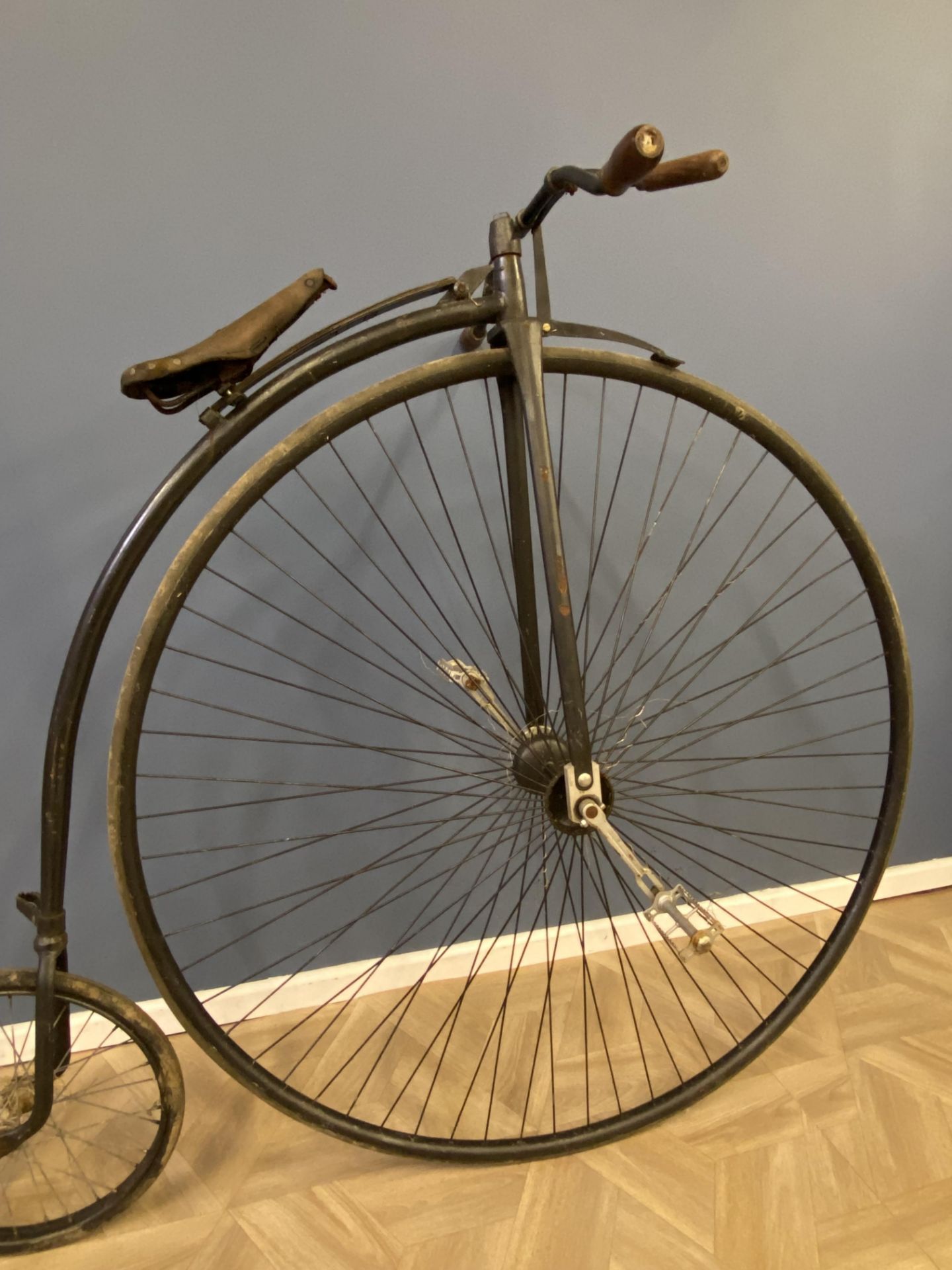 A Penny Farthing bicycle - Image 2 of 11