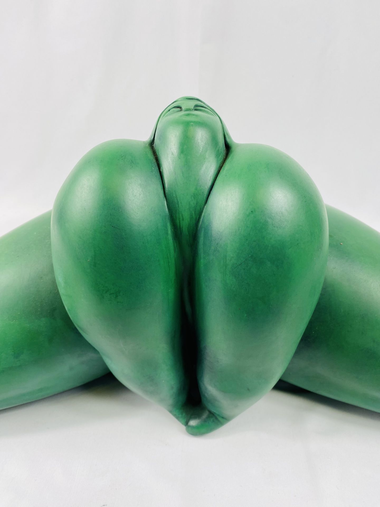 Green composite stone sculpture - Image 2 of 3