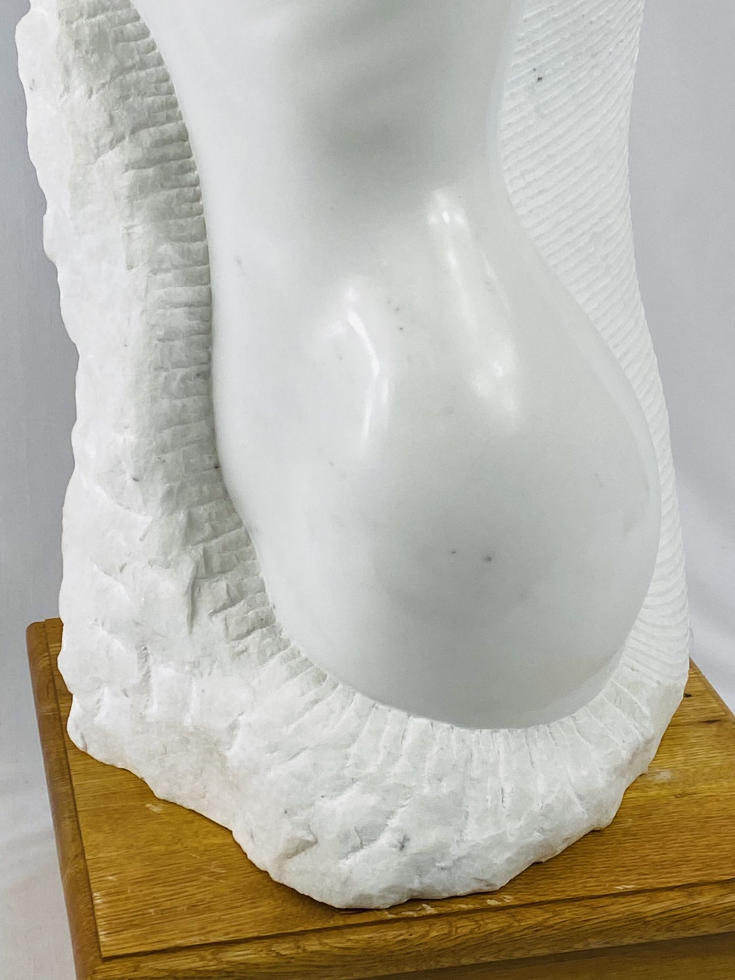 Marble sculpture of female nude torso with signature - Image 10 of 11