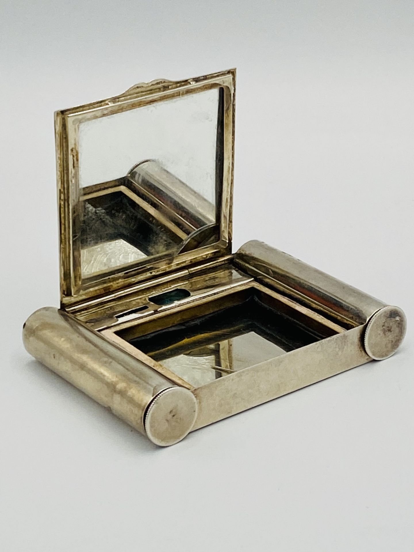 Silver case by Deakin & Francis, Birmingham 1934