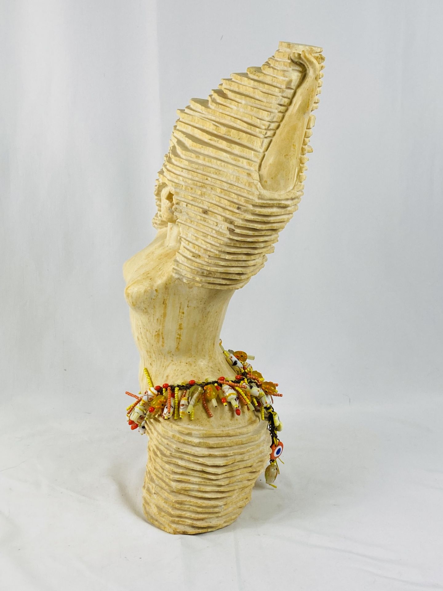 Marble sculpture of a female nude figure - Bild 4 aus 7