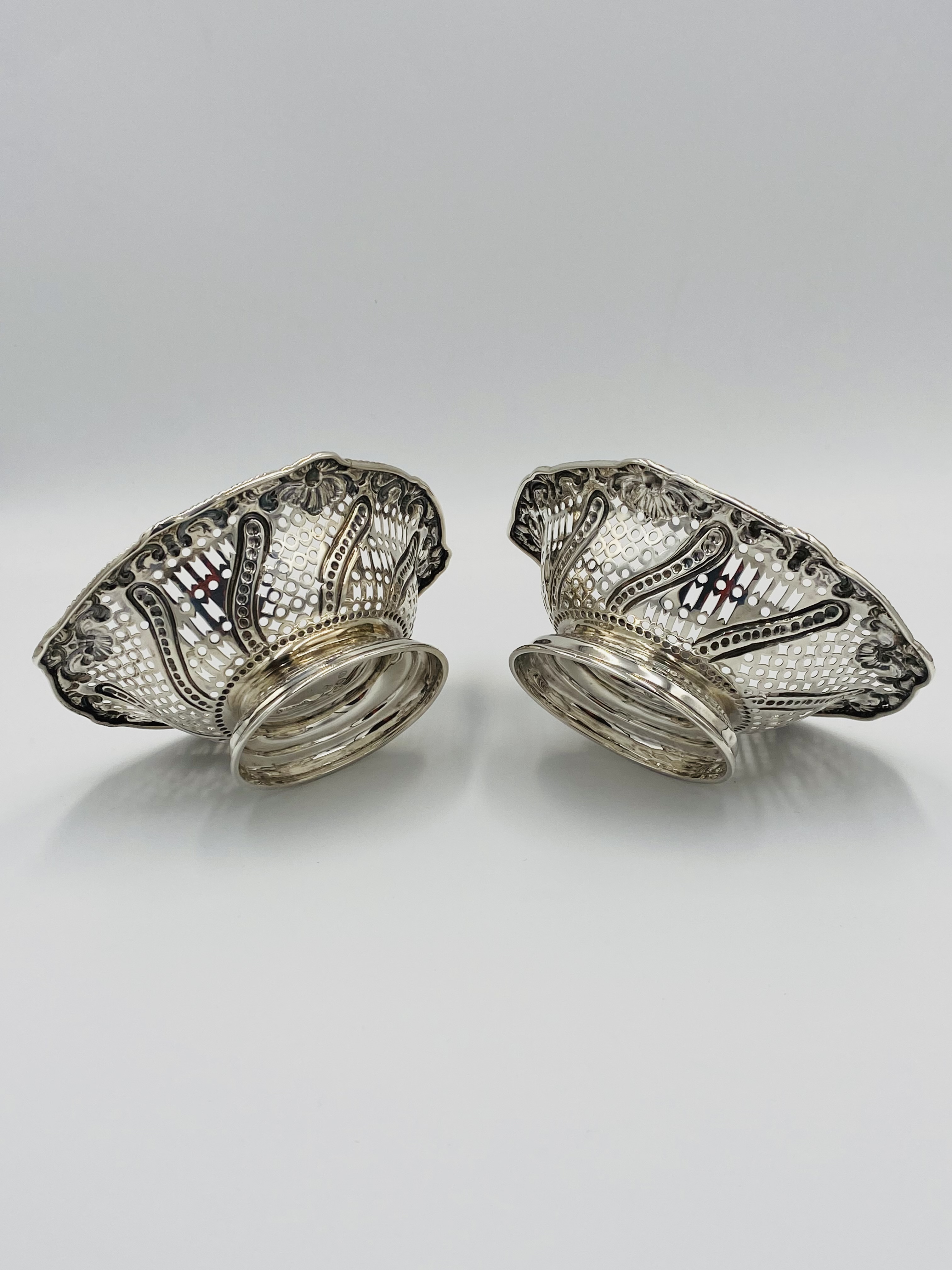 Pair of pierced bon bon dishes, London 1891 - Image 6 of 6