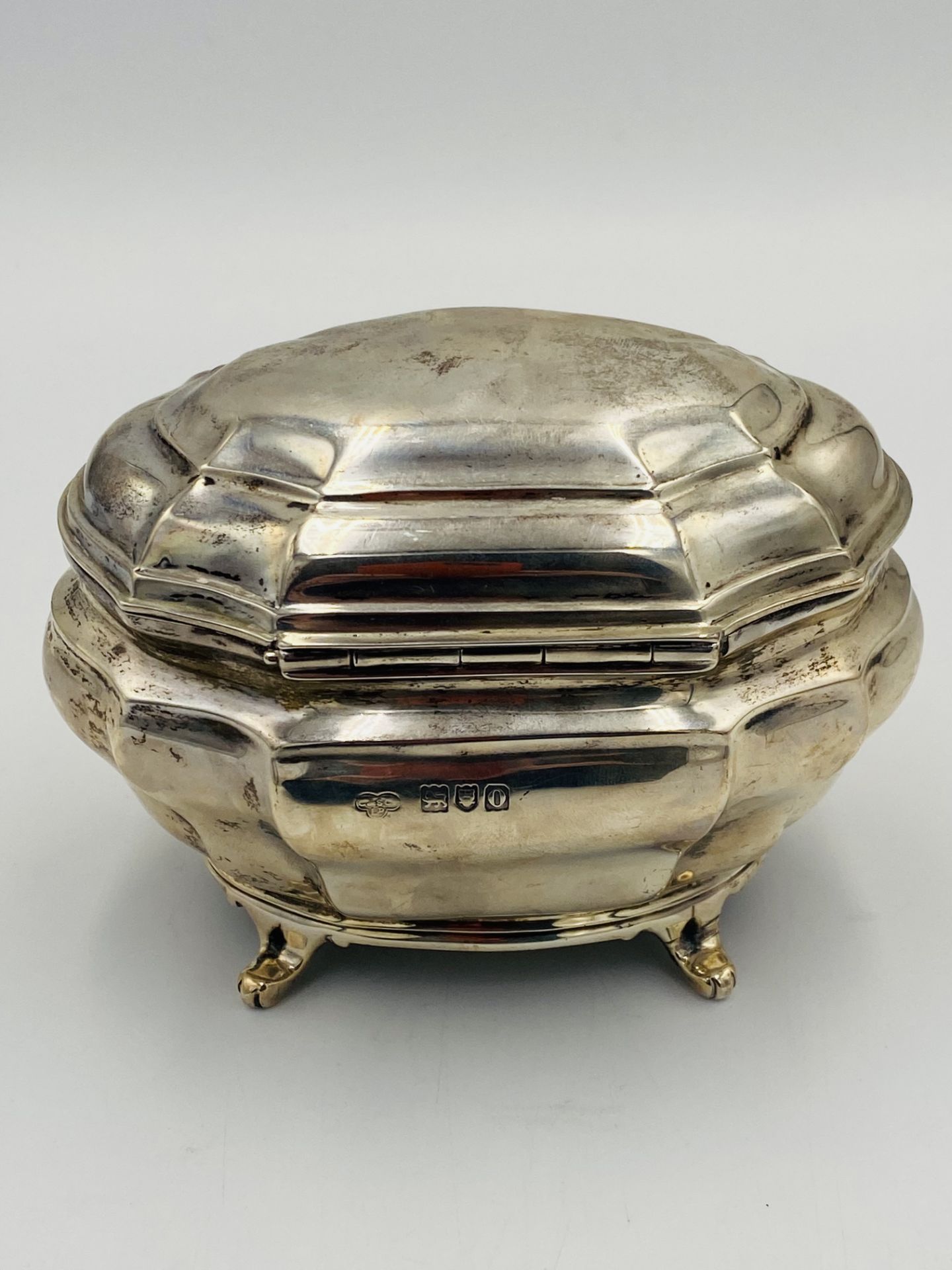 Goldsmith & Silversmiths silver trinket box, London 1909 - Image 2 of 6