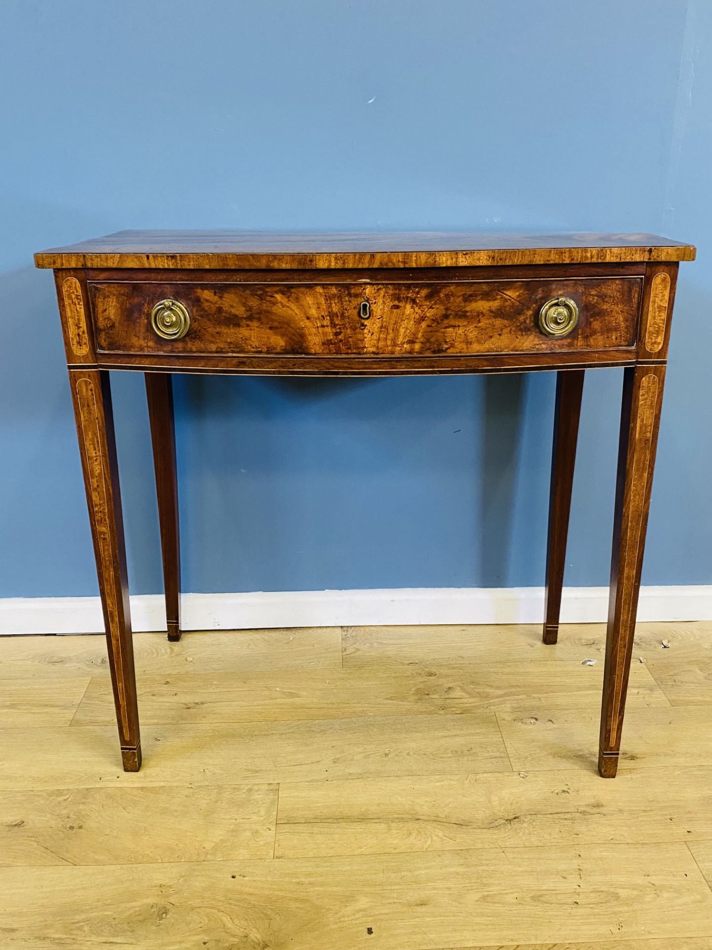 Georgian figured mahogany bow front side table - Image 4 of 7
