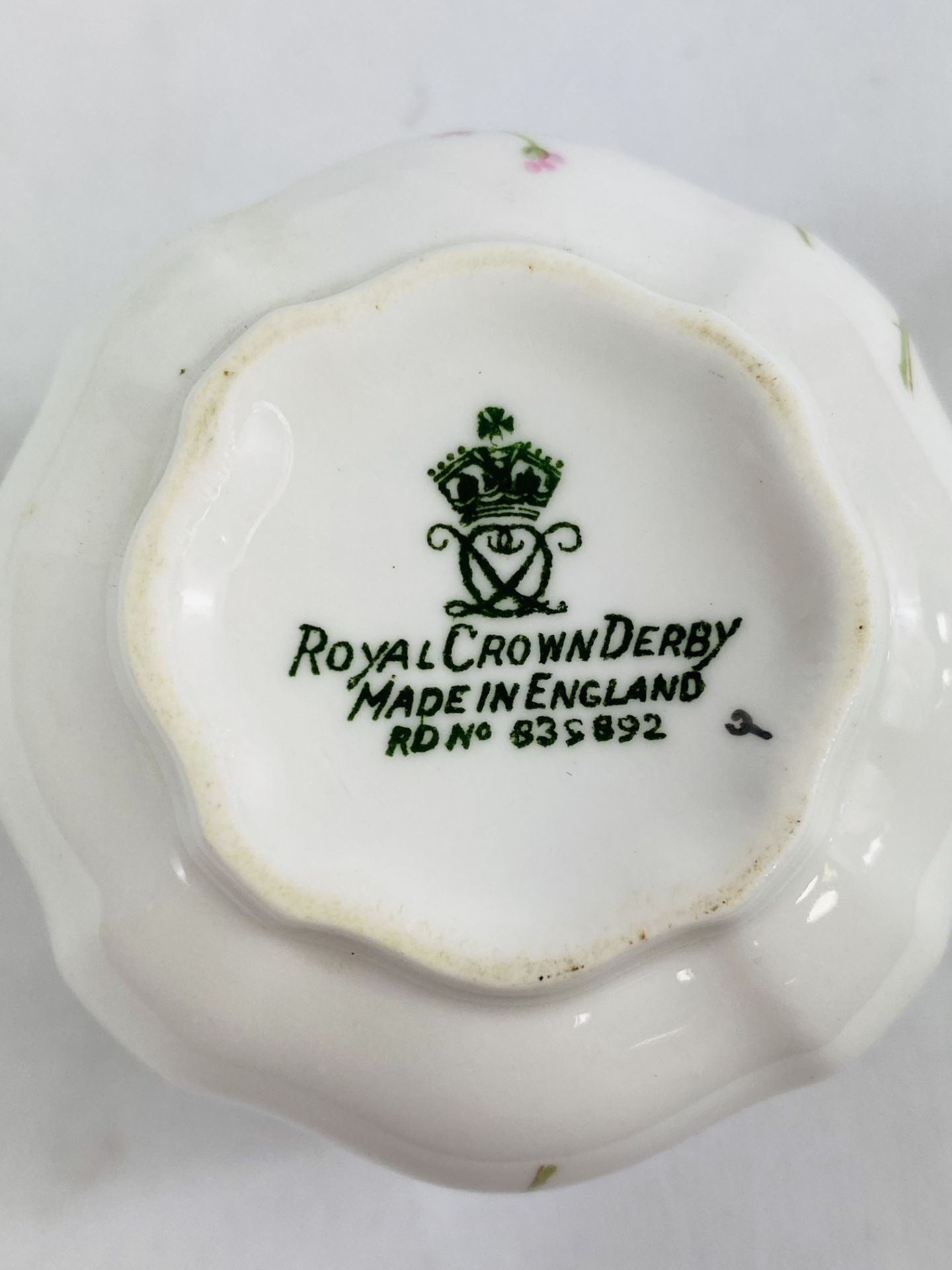 Six Royal Crown Derby coffee cups and saucers - Bild 2 aus 6