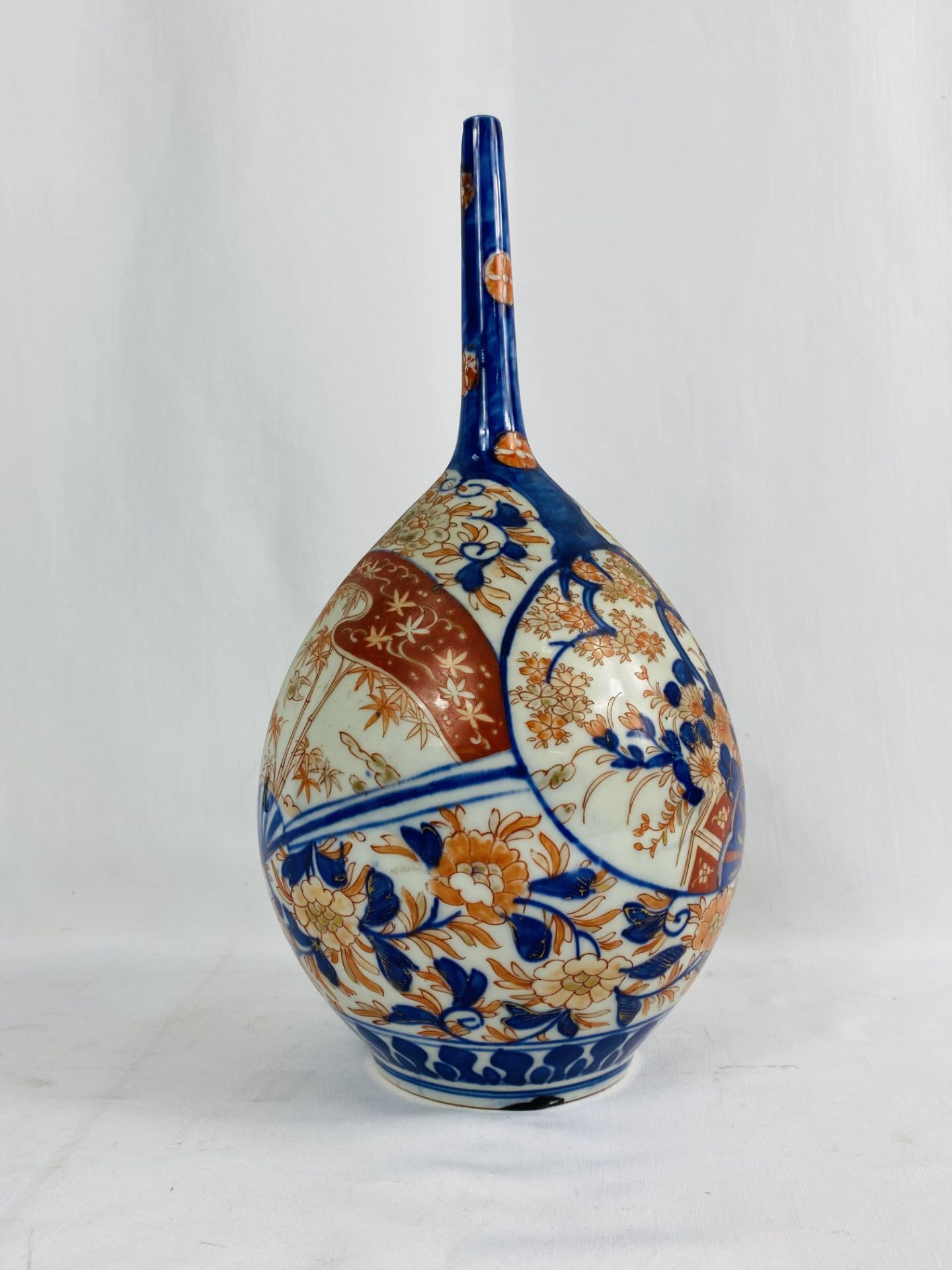 Imari bottle vase - Image 4 of 6
