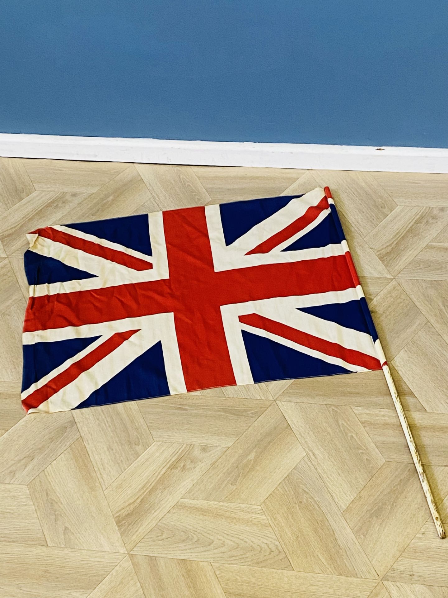 Four Union Jack flags on poles - Image 3 of 5