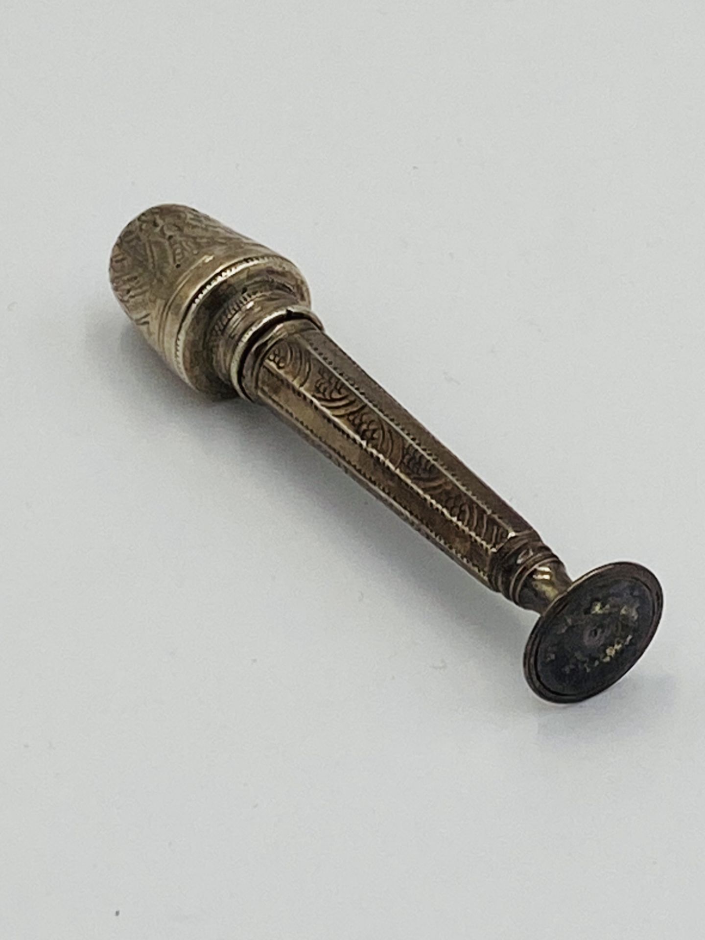 A silver standing thimble compendium/needle case/seal - Image 3 of 6
