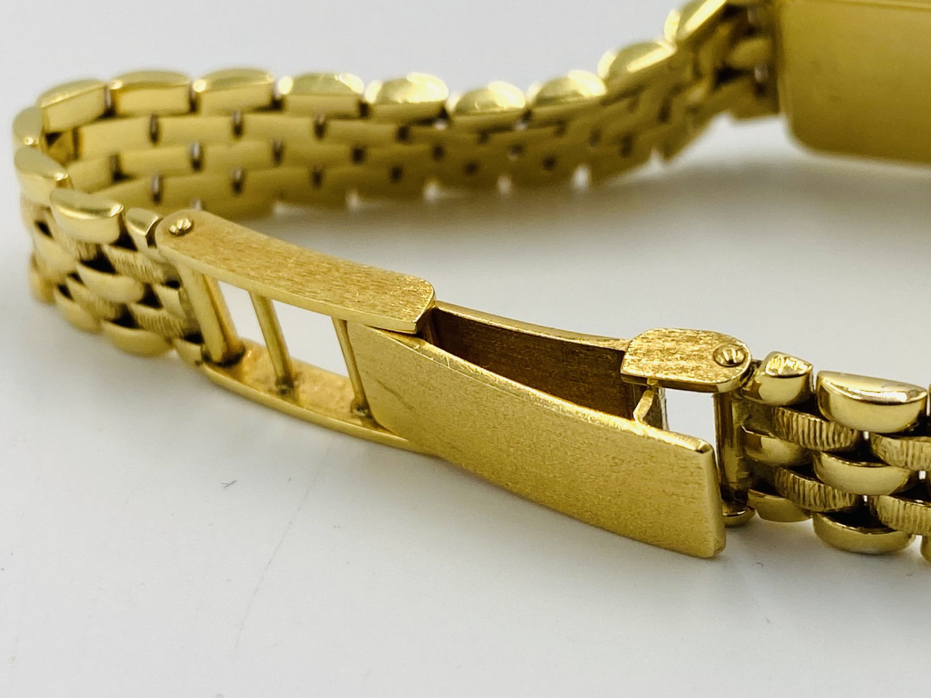 18ct gold ladies Geneve quartz wristwatch - Image 6 of 6