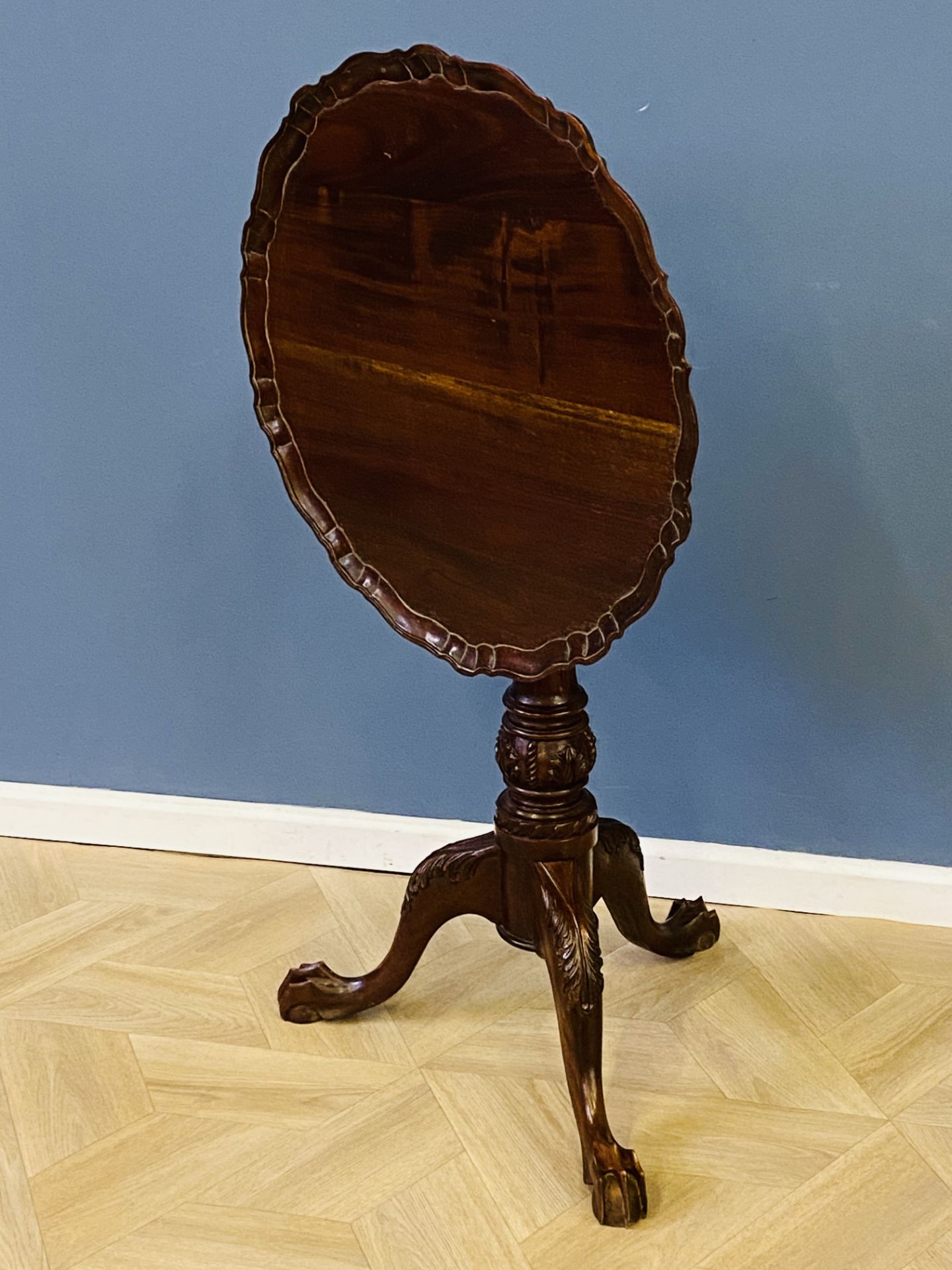 Chippendale style mahogany tripod occasional table - Image 5 of 7