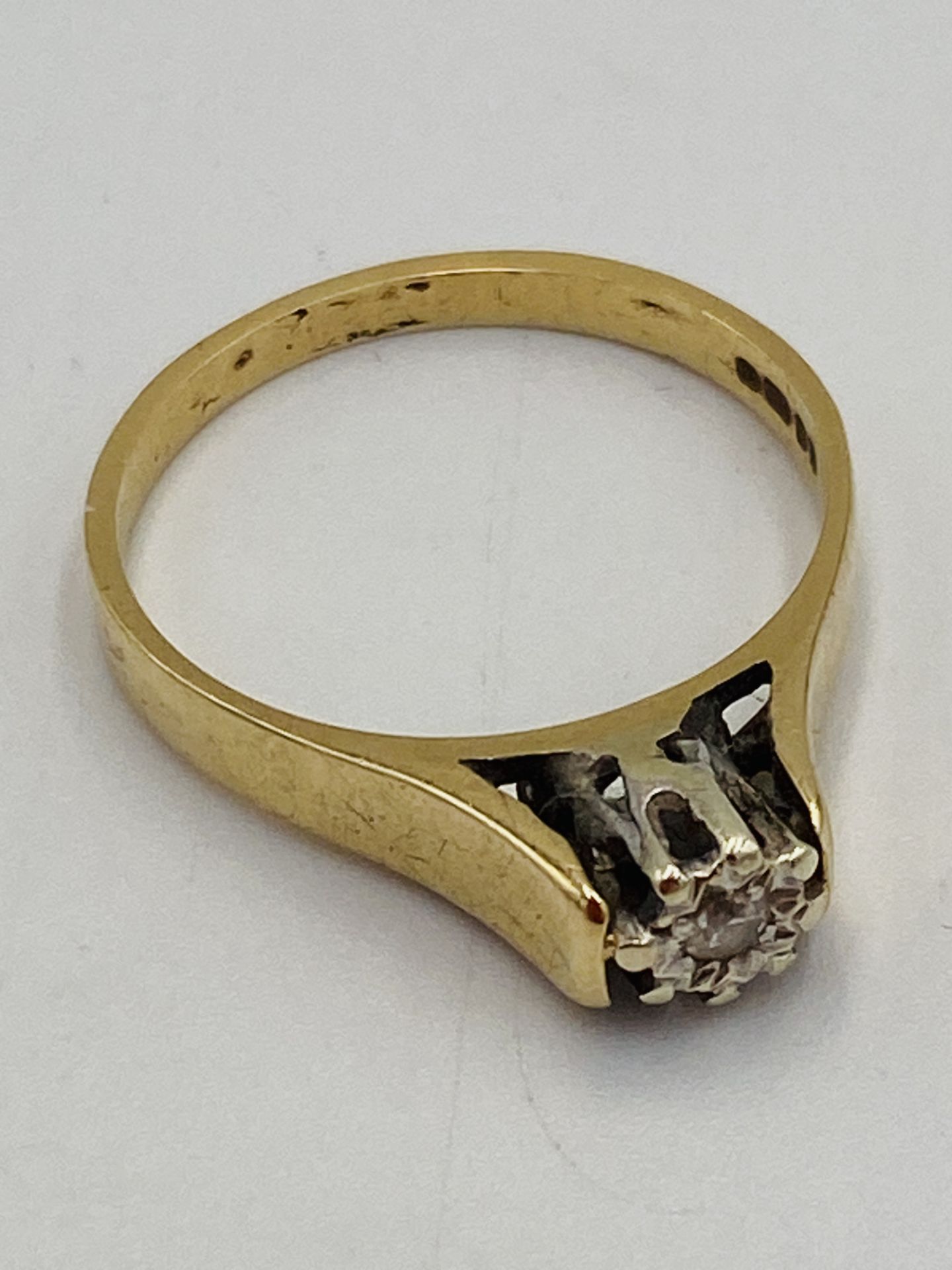 9ct gold solitaire ring - Image 2 of 6