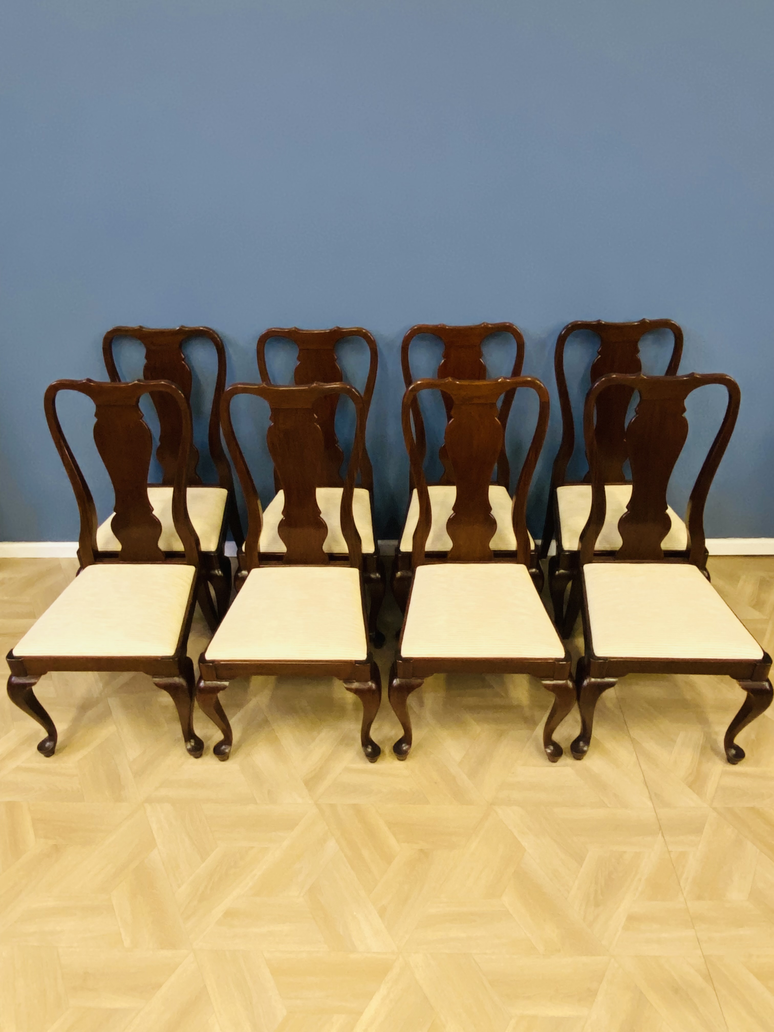 Set of eight Queen Anne style hardwood dining chairs - Image 6 of 7