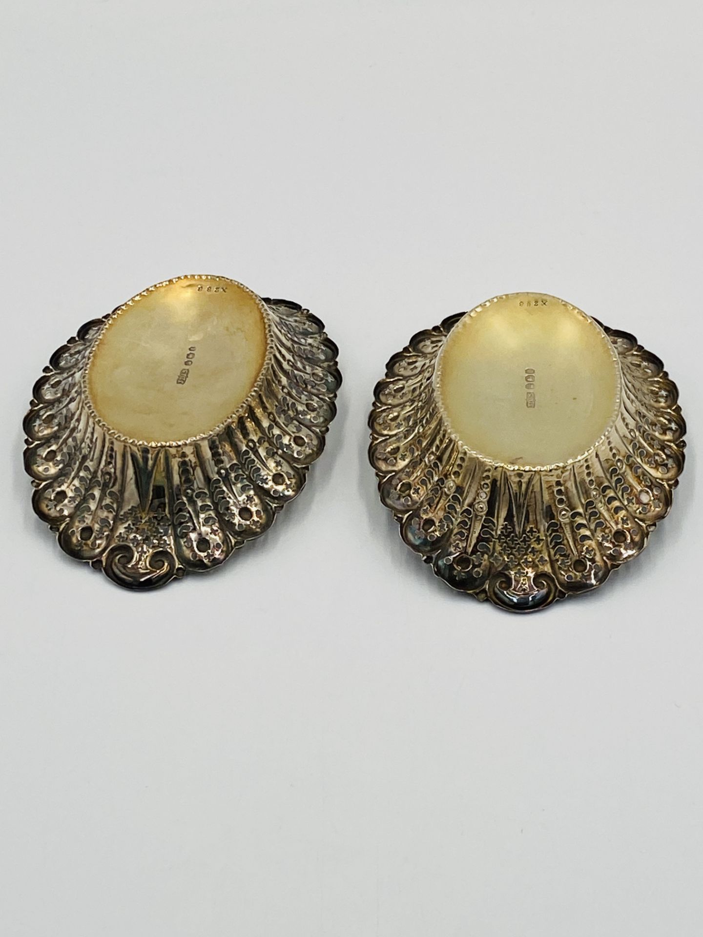 Pair of pierced silver bon bon dishes - Image 3 of 5