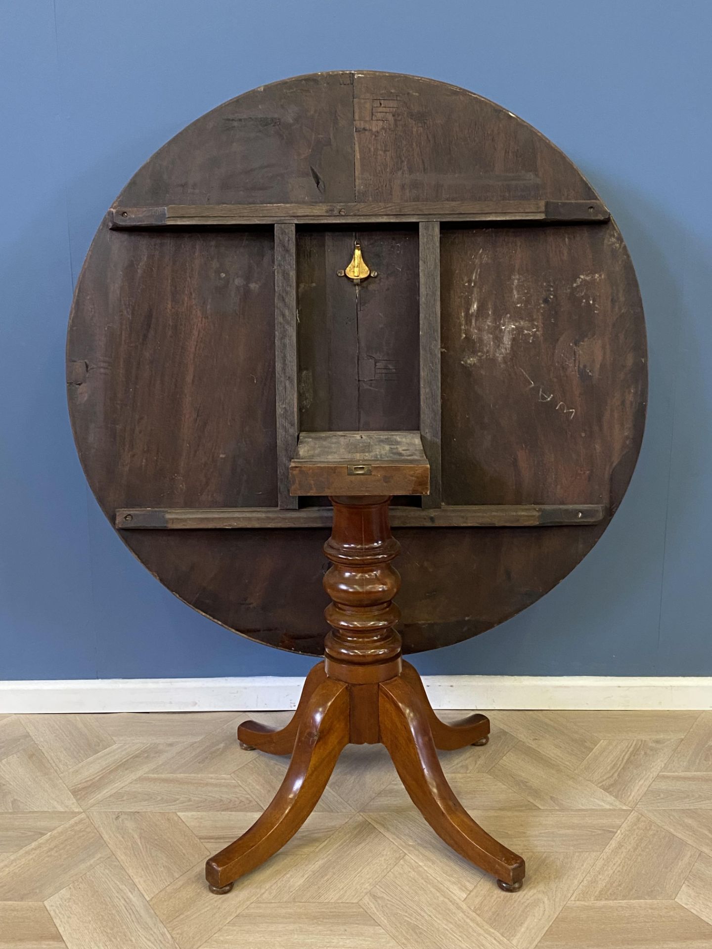 Mahogany tilt top circular table - Image 6 of 7