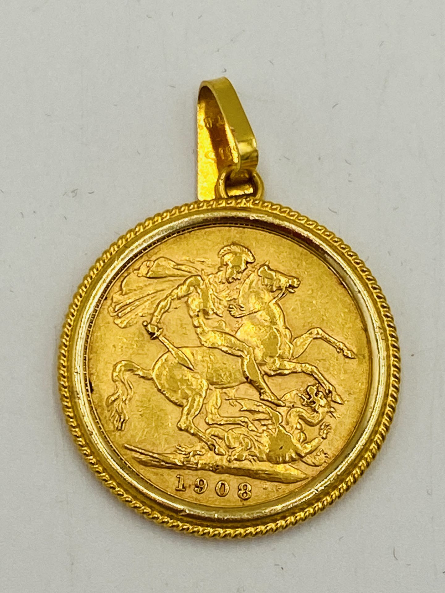 Edward VII 1908 gold sovereign in 14ct gold mount - Image 2 of 3