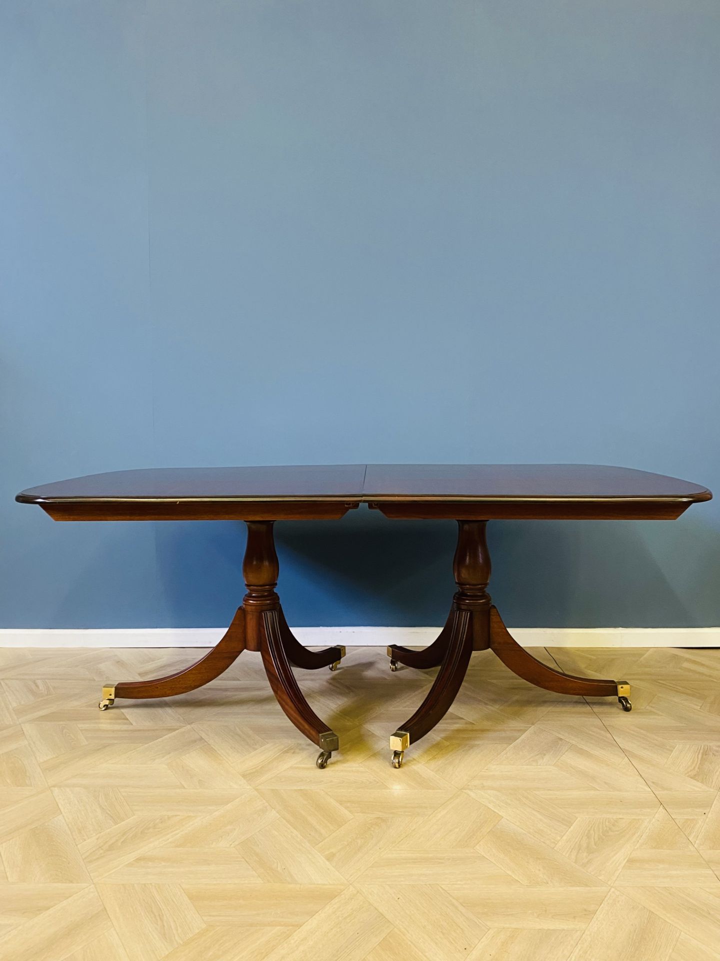 Regency style mahogany twin pillar dining table - Image 7 of 7