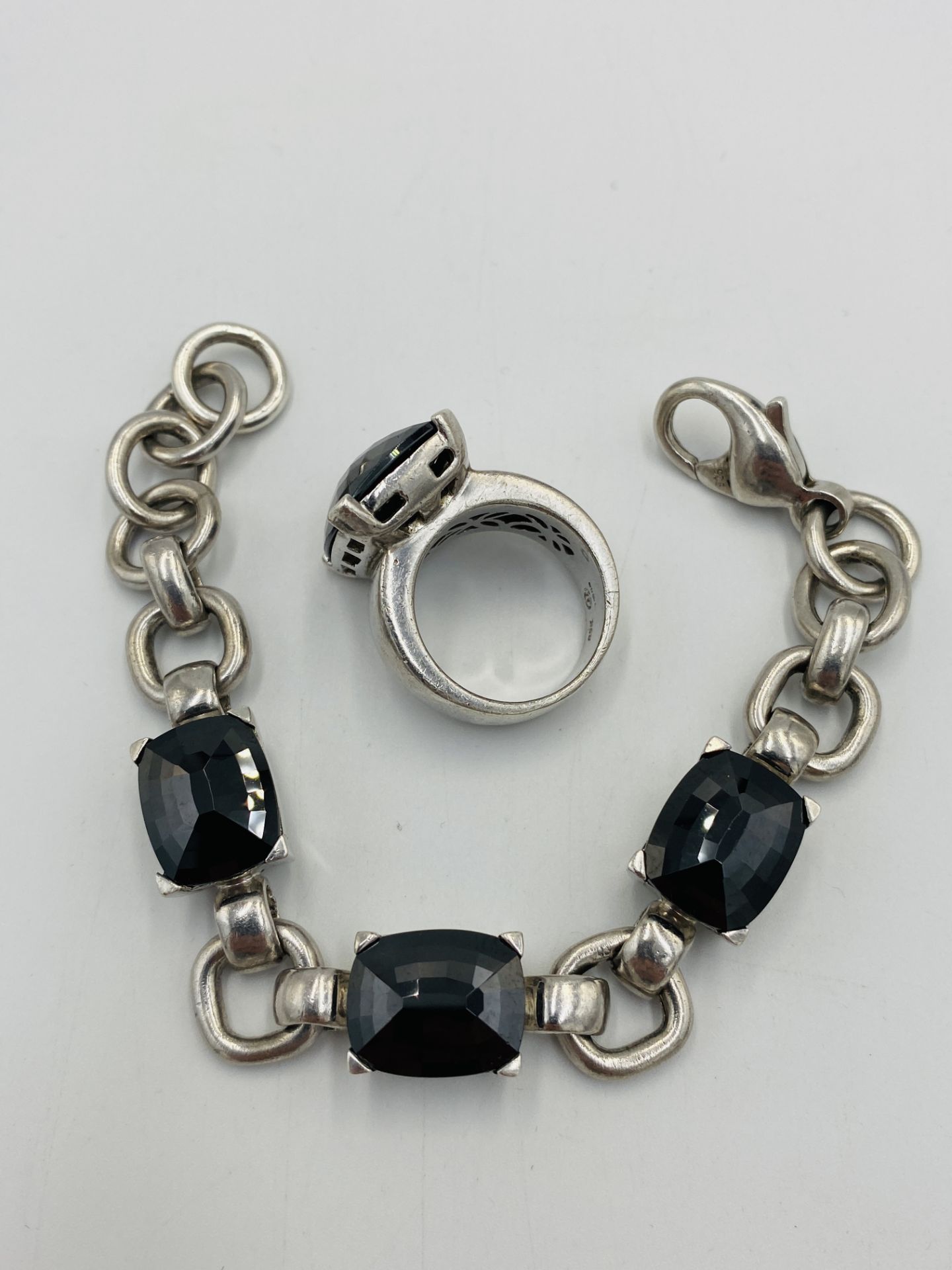 Silver ring with matching bracelet - Image 4 of 4