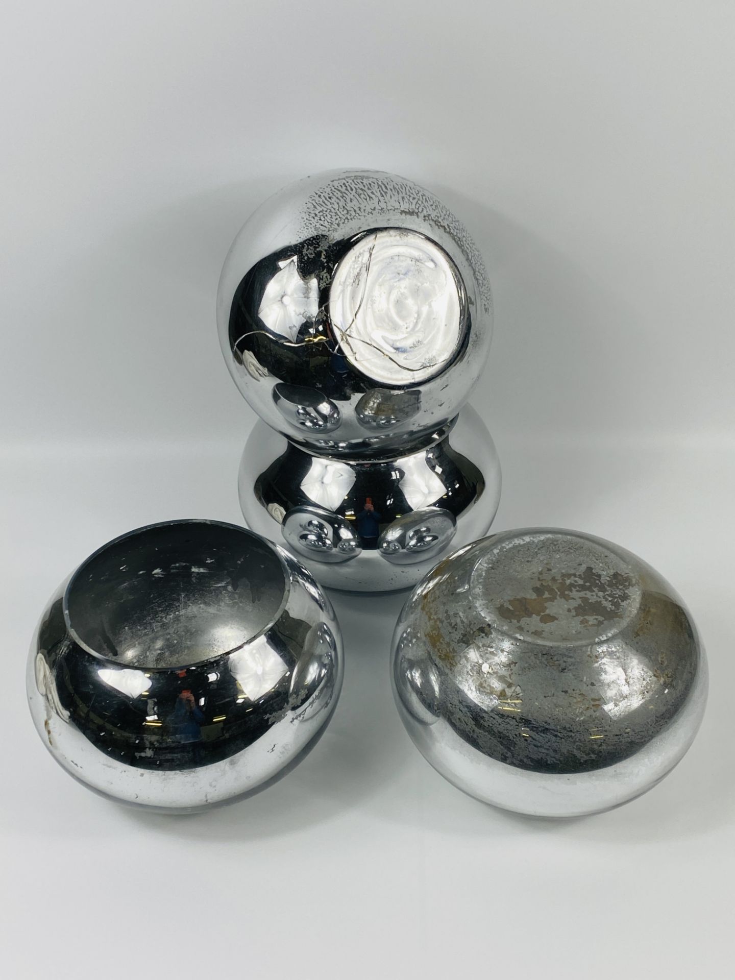 Four contemporary silvered glass jardinieres - Image 3 of 5