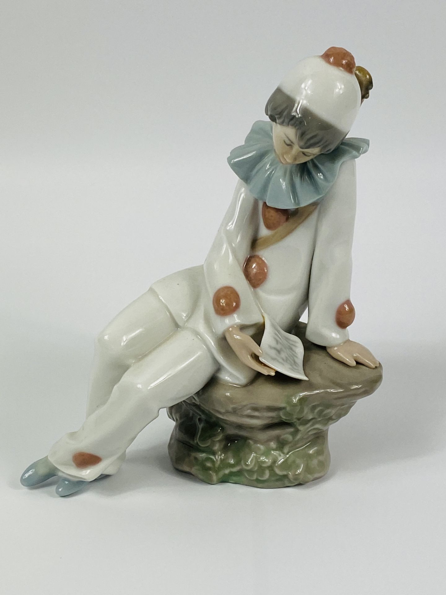 Four Nao figurines - Image 3 of 5