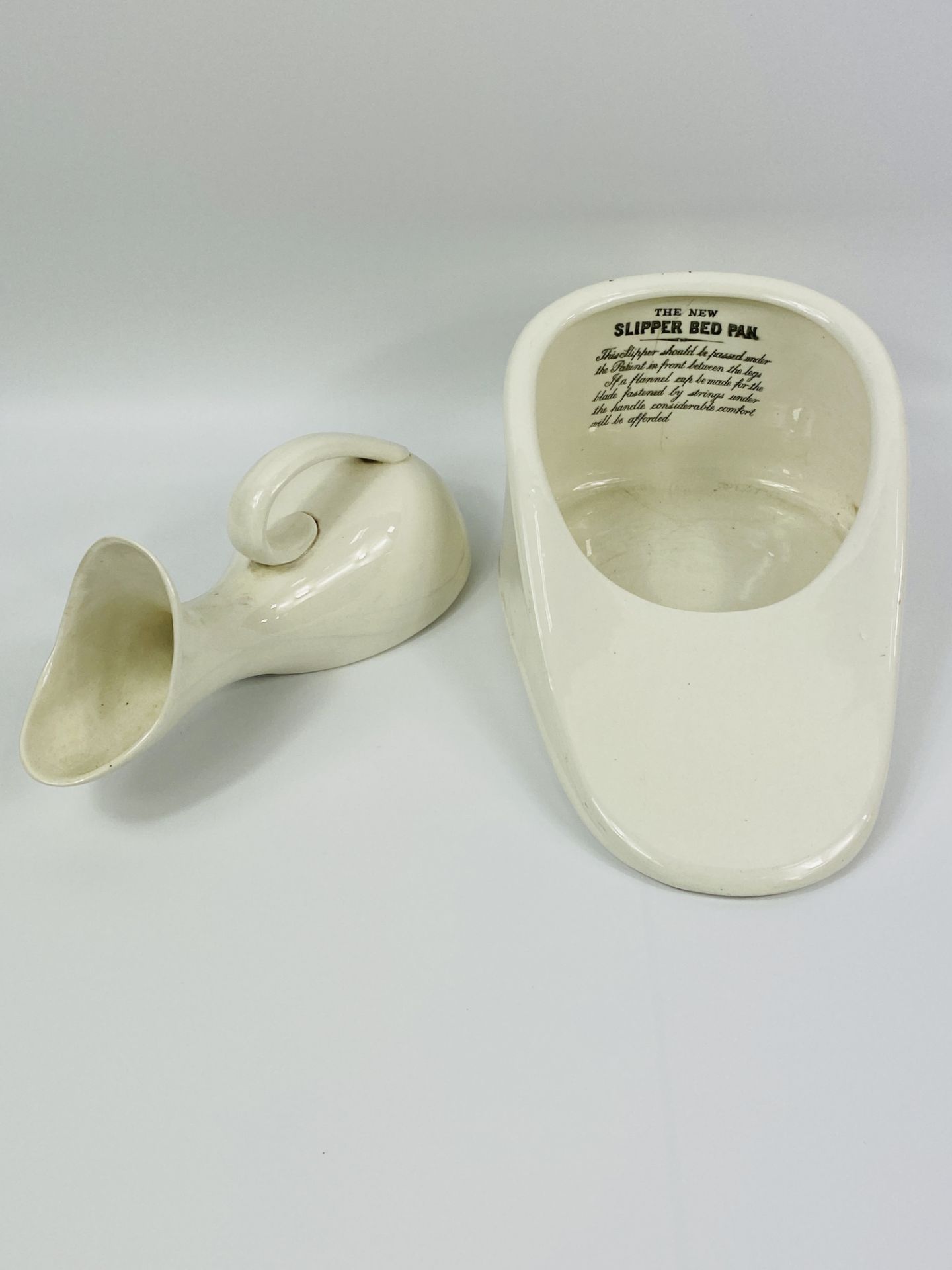 Slipper bedpan and a ceramic bed bottle - Image 2 of 6
