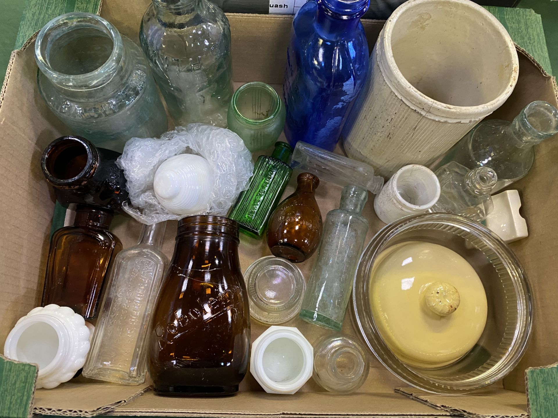 A Reading Victorian codd bottle and 36 bottles/pots and two other items - Image 3 of 5