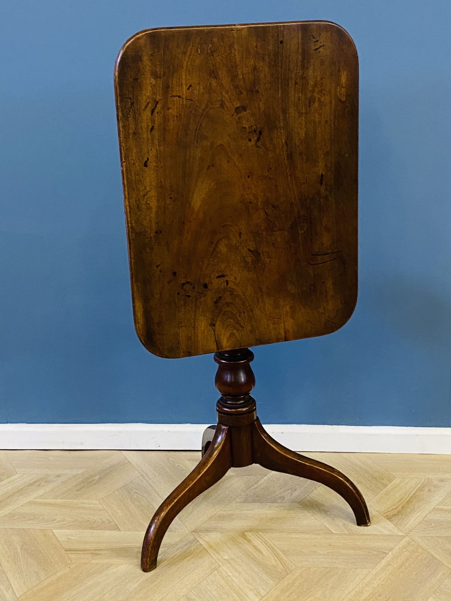 19th century mahogany tilt top occasional table - Image 2 of 5